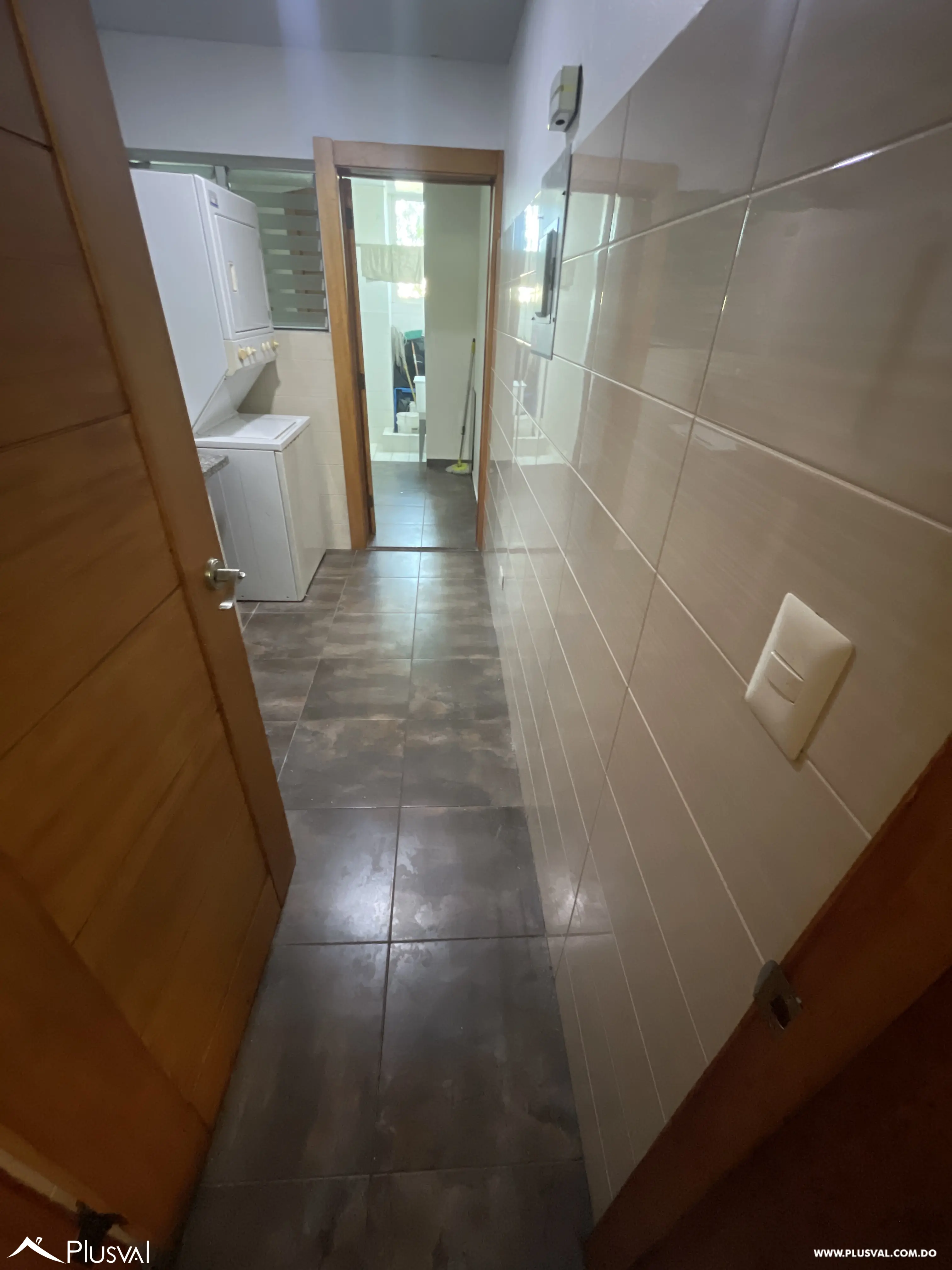 Apartamento de 3 habitaciones con vista al mar en Gazcue | 161 m² 483435