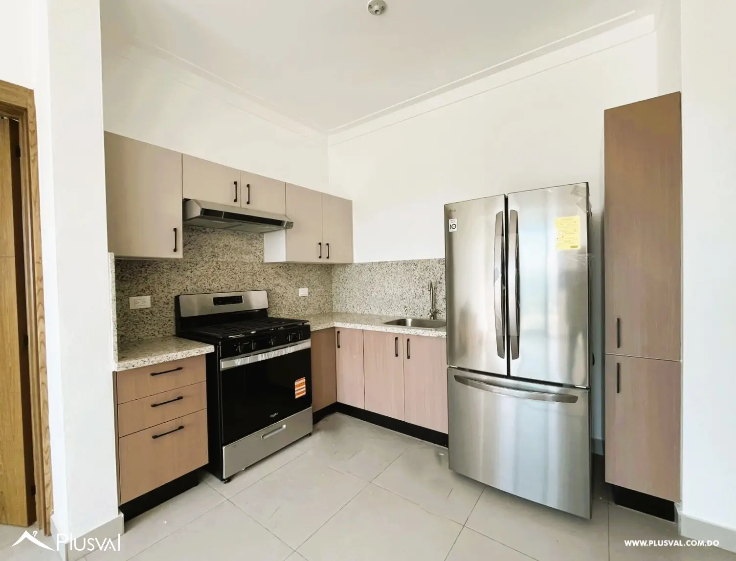 Apartamento de 2 habitaciones con línea blanca en alquiler 526116