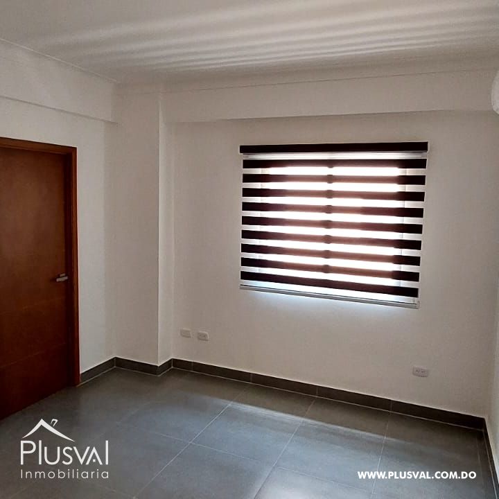 Venta de amplio apartamento con línea Blanca en Arroyo Hondo Viejo 228035