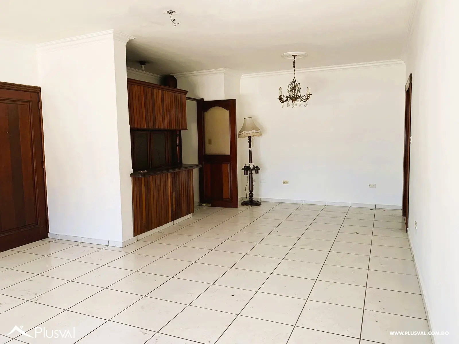 Apartamento con terraza en venta, Evaristo Morales de 3 habitaciones 467921