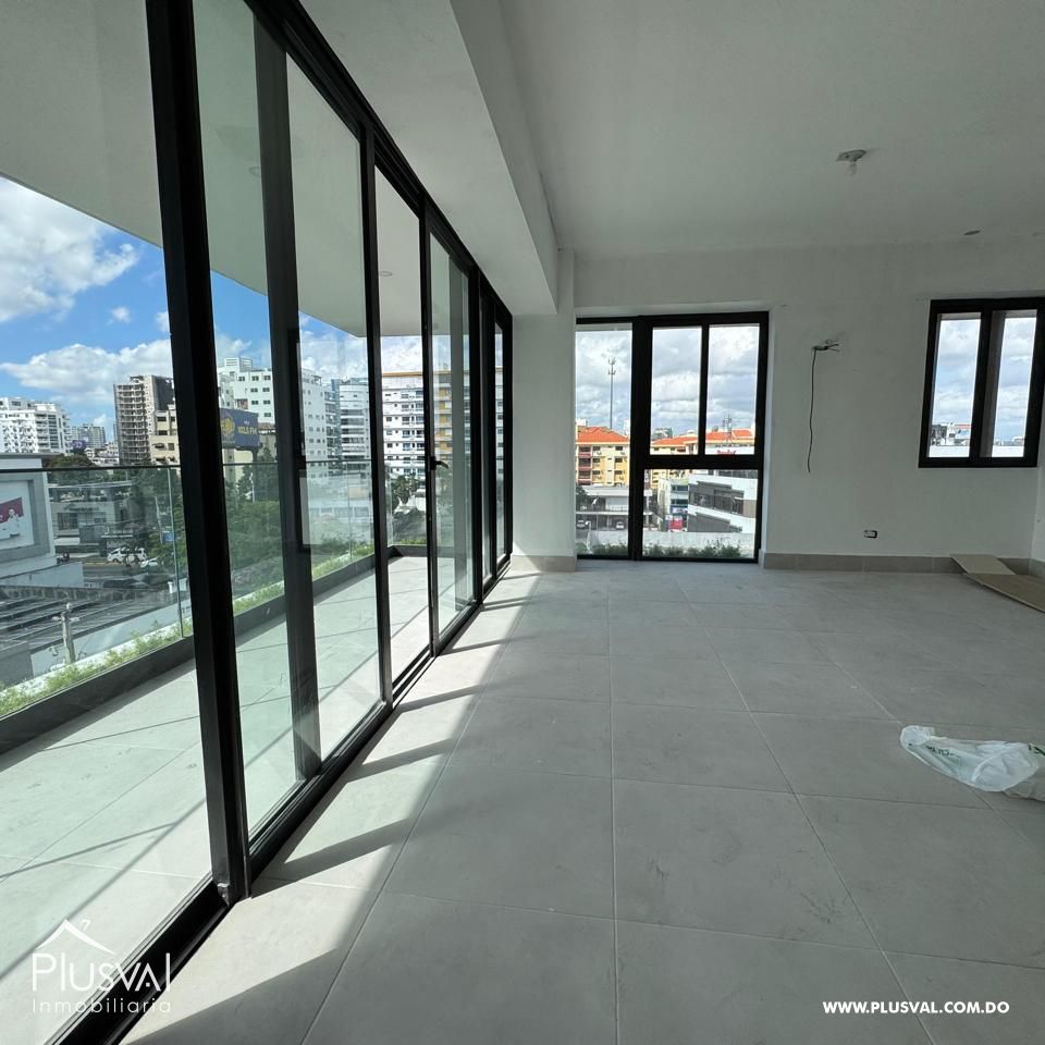 Venta de apartamento de 3 habitaciones con 3 parqueos en el sector de Naco 421523
