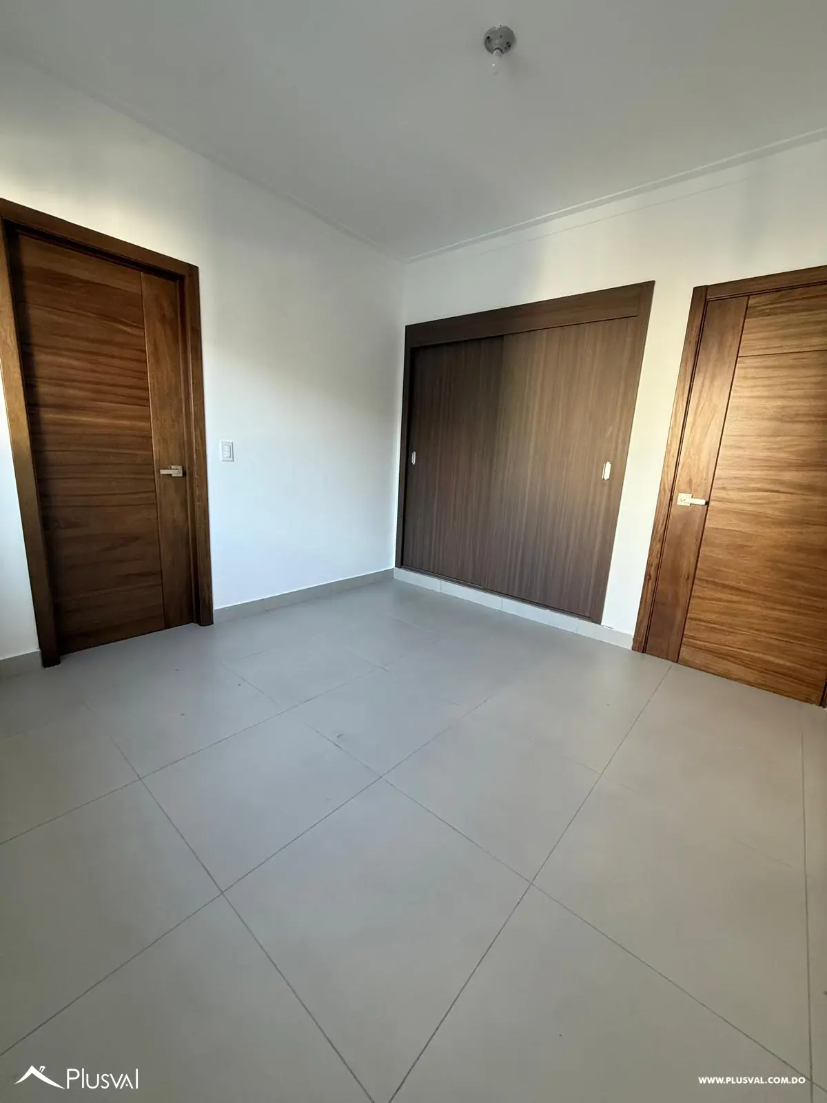 Apartamento en alquiler en Evaristo Morales 503904