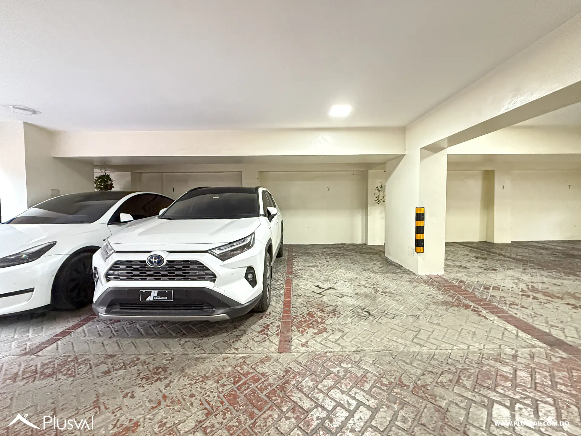 Apartamento de Lujo en Paraíso | 2 Habitaciones más estudio, 200 m², Ensanche Paraiso 457737