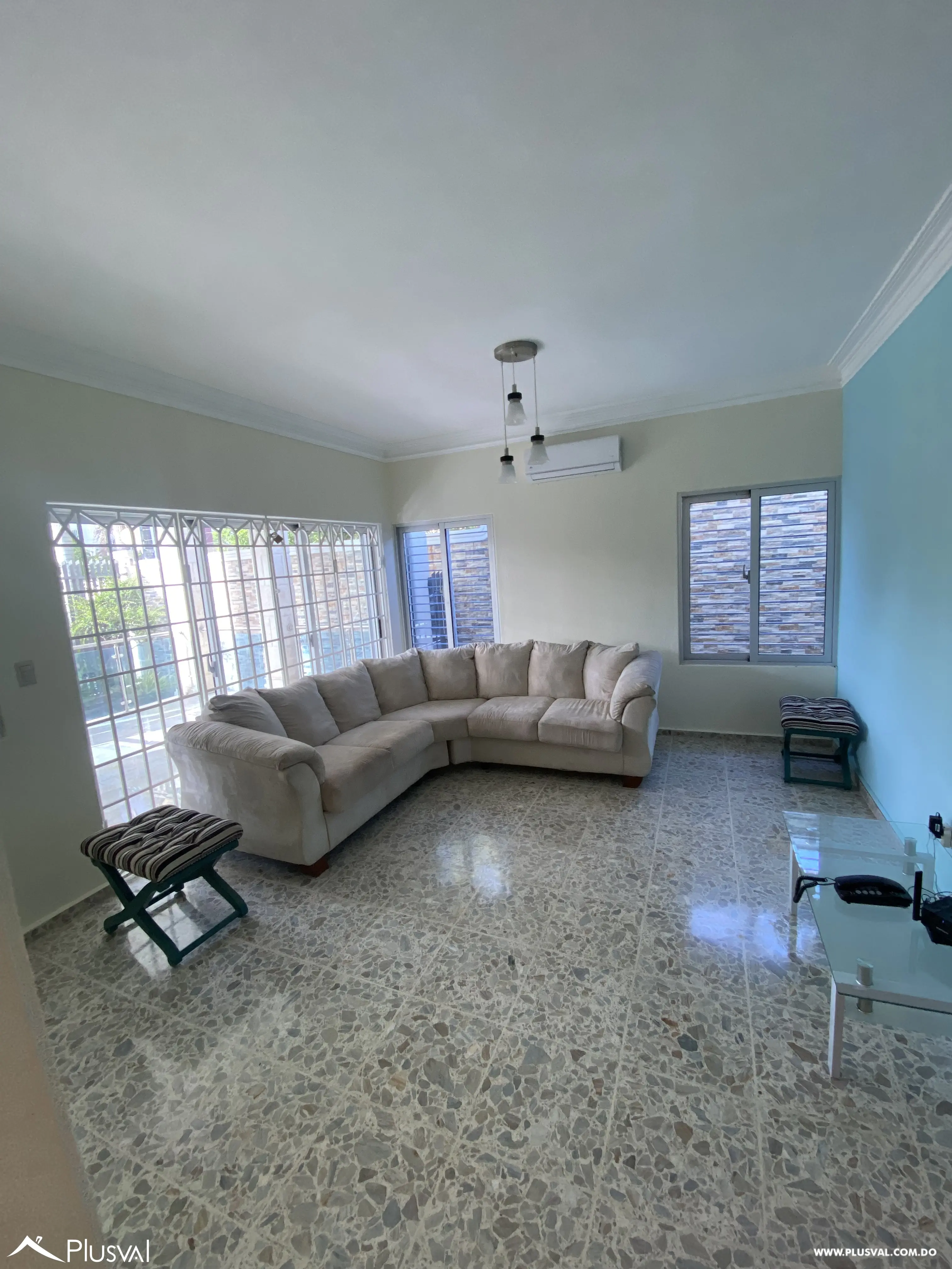 Casa Familiar en Alquiler con Piscina y Amplios Espacios en La Vega 517643