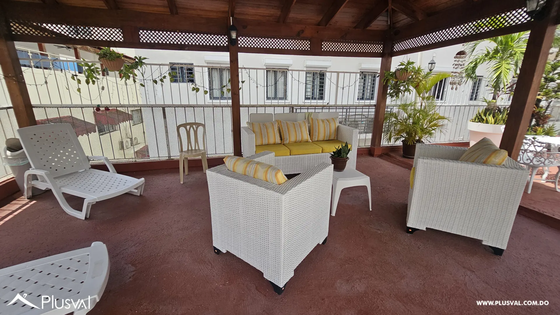 Apartamento en alquiler con terraza privada en Renacimiento 519885
