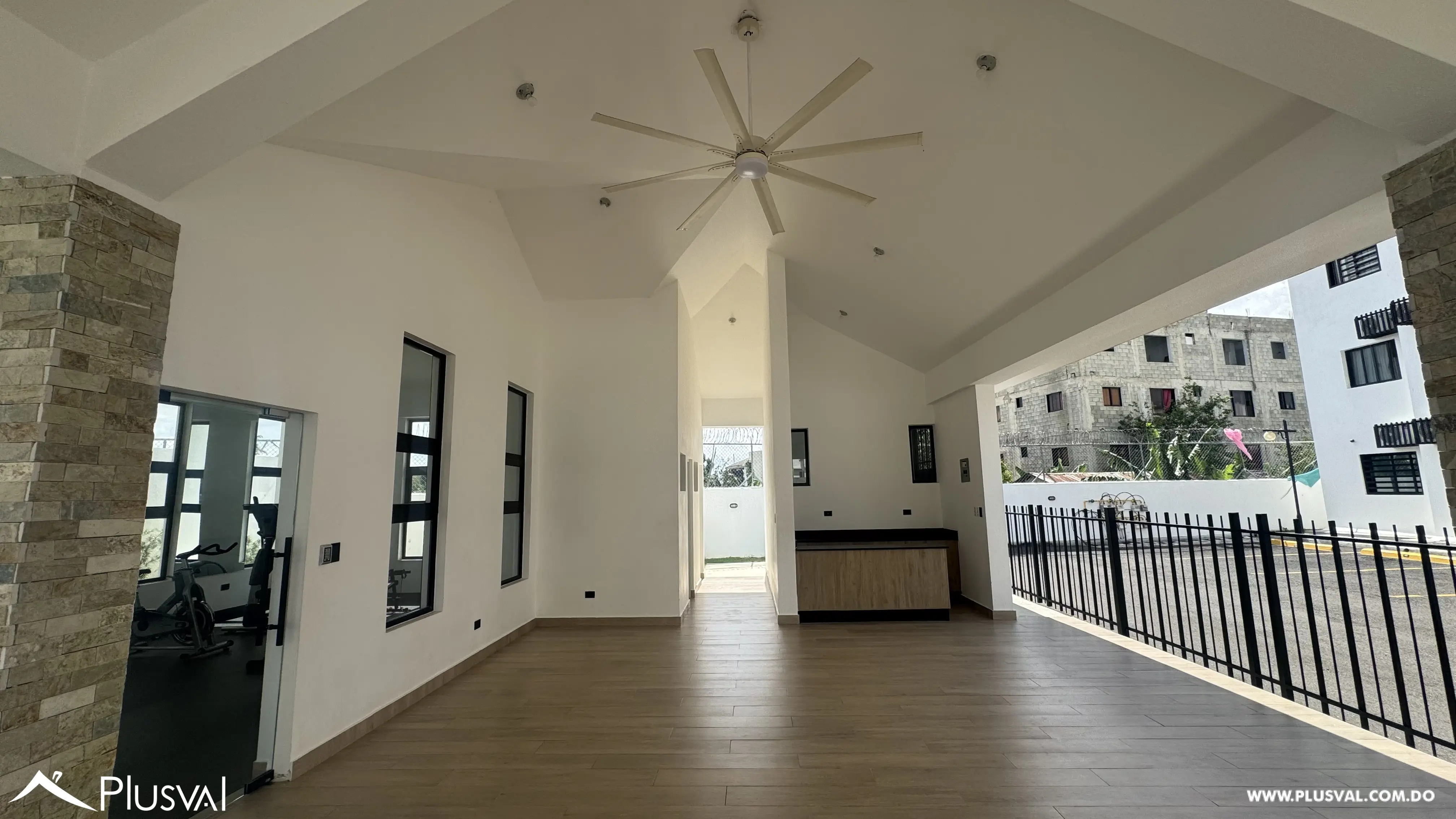 Apartamentos En Renta en la Urb. Jardines del Sur 532557