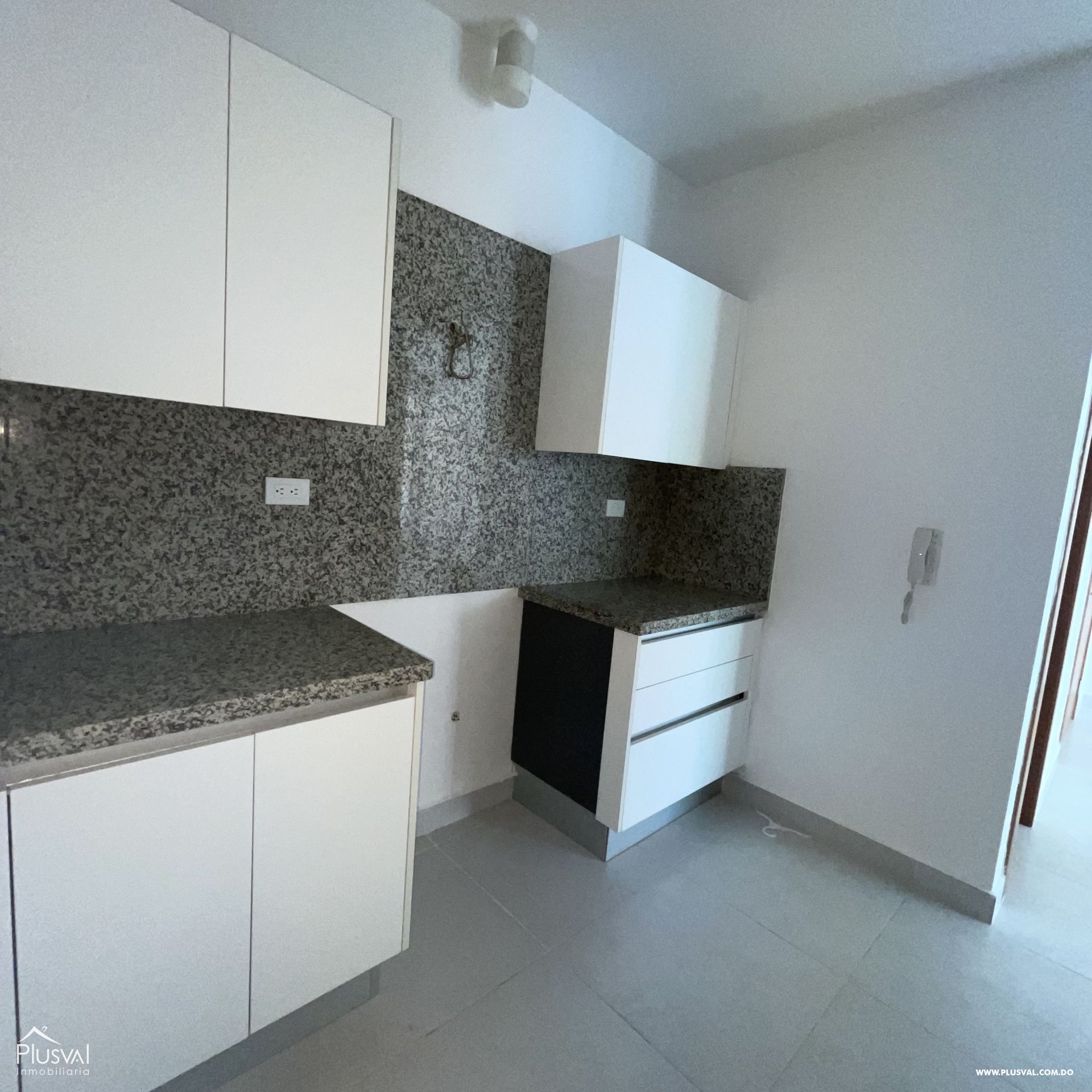 Excelente Apartamento de dos habitaciones con amplia terraza. 427448
