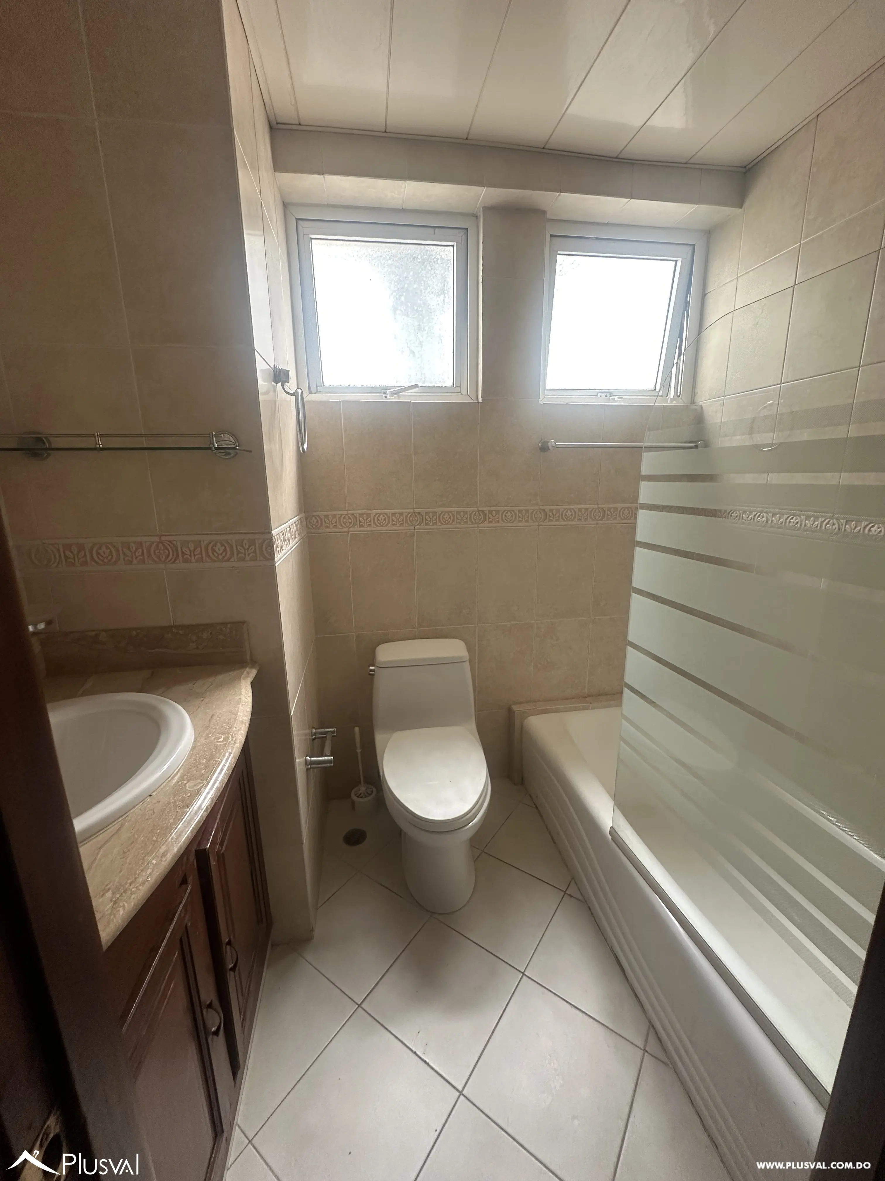 Elegante apartamento clásico en Naco – amplitud, ubicación y distinción 500974