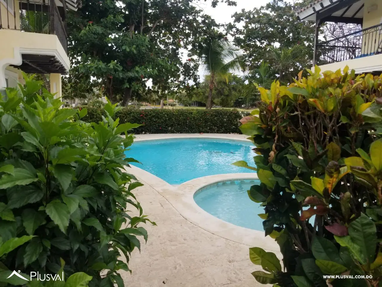 Apartamento amueblado con vista al golf en Mar de Cocotal 486953