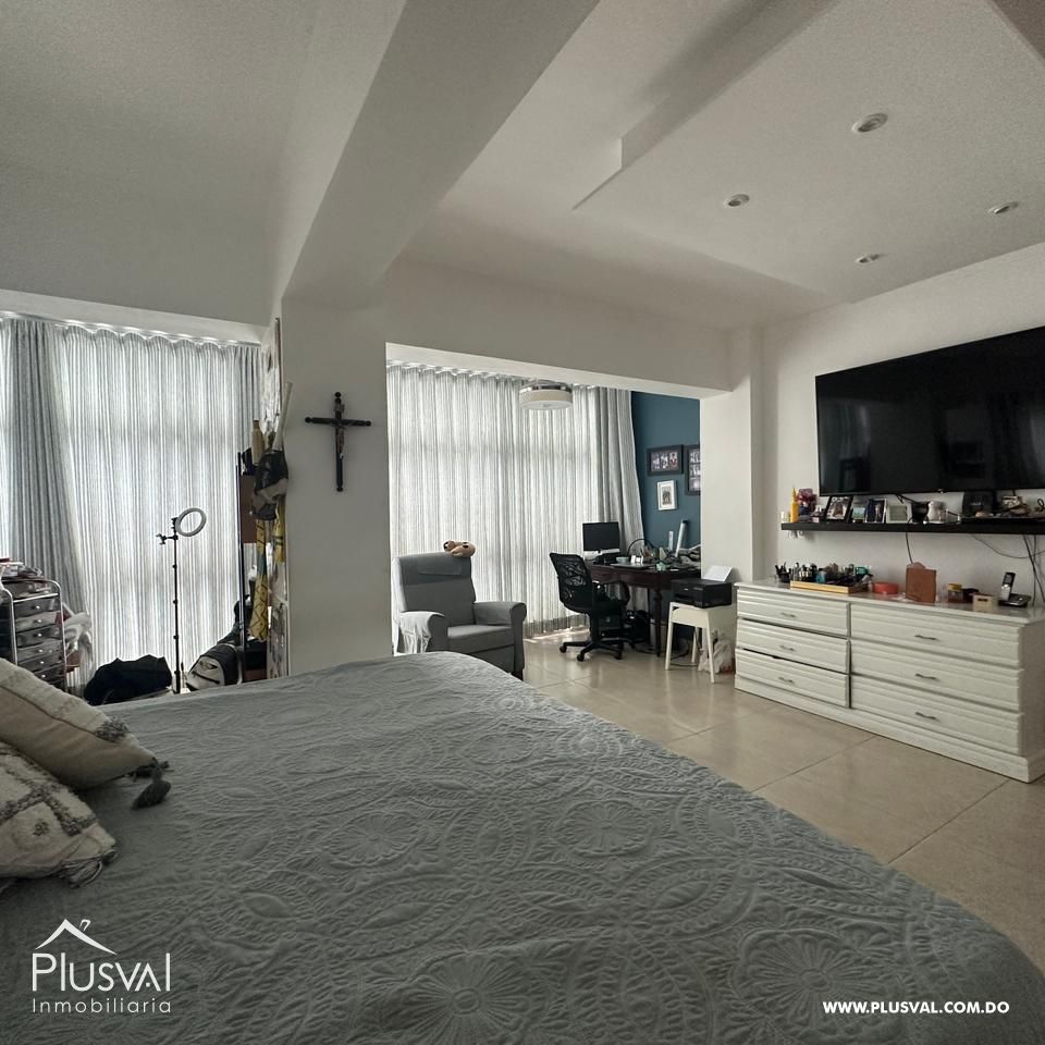 PH en venta en Evaristo Morales, a pasos de la Churchill. 406355
