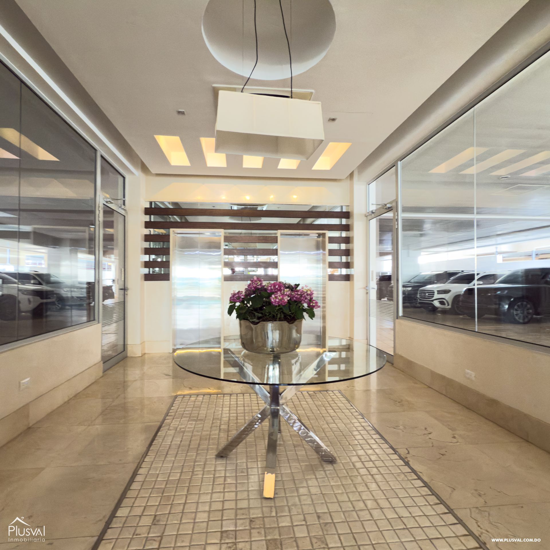 Apartamento Amueblado de Lujo con Terraza y 3 Hab. en Piantini 447544