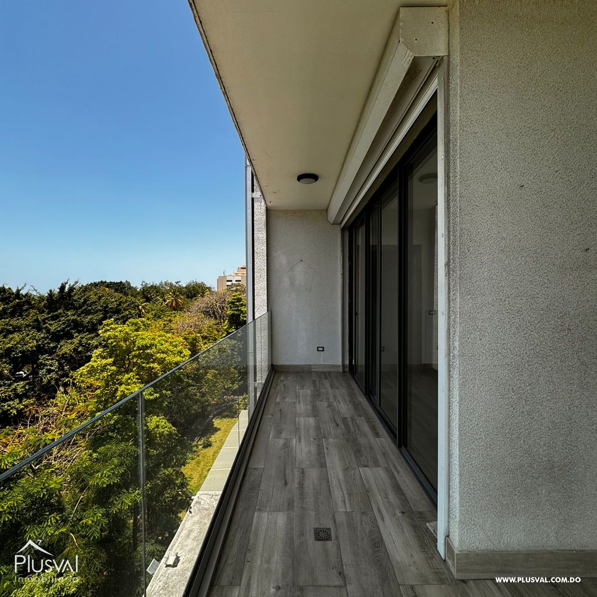 Amplio apartamento en Venta con Vista al mar y areas sociales 438795