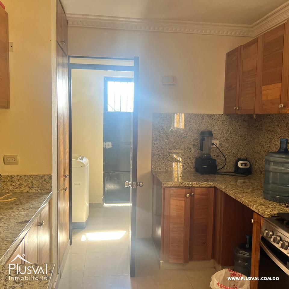 Casa en venta en Santo Domingo Este, mas una segunda casa con jacuzzi en el segundo piso. 381781