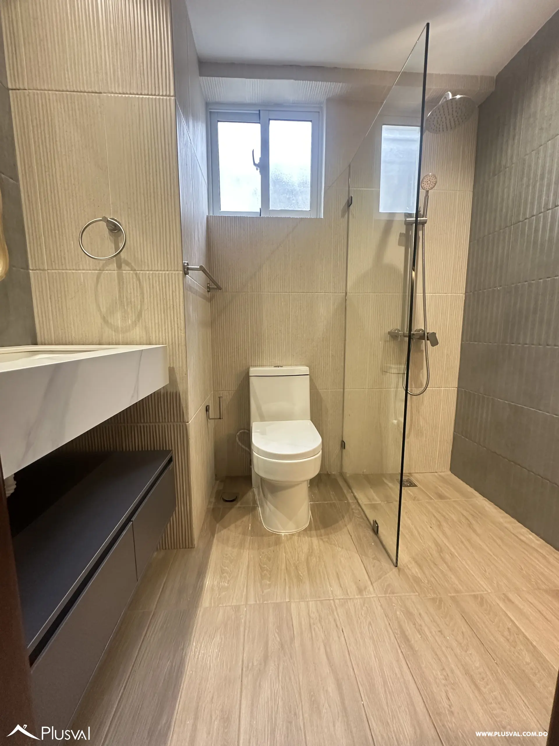 Apartamento en alquiler en Naco de 225mts. 519986
