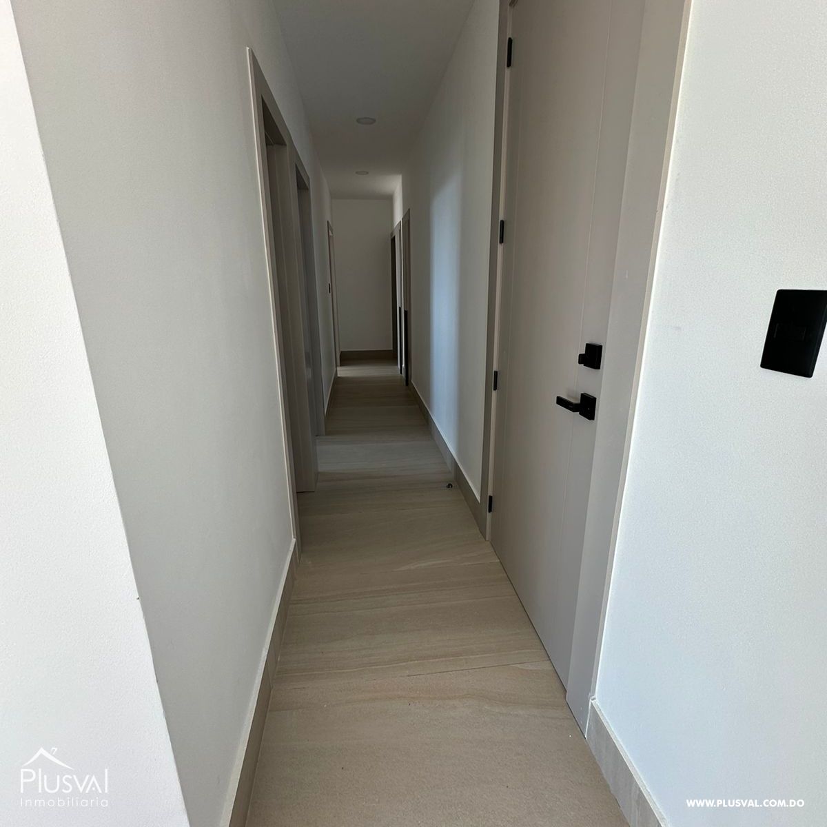 Exclusivo apartamento de 3 habitaciones  ubicado en La Esmeralda 409878