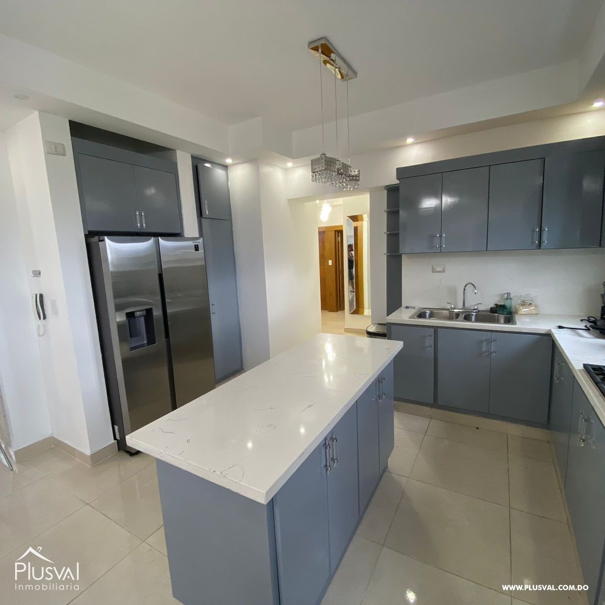 Amplio y cómodo apartamento en una zona atractiva y cercana a los puntos mas importantes de la ciudad, Reparto Imperial 316119