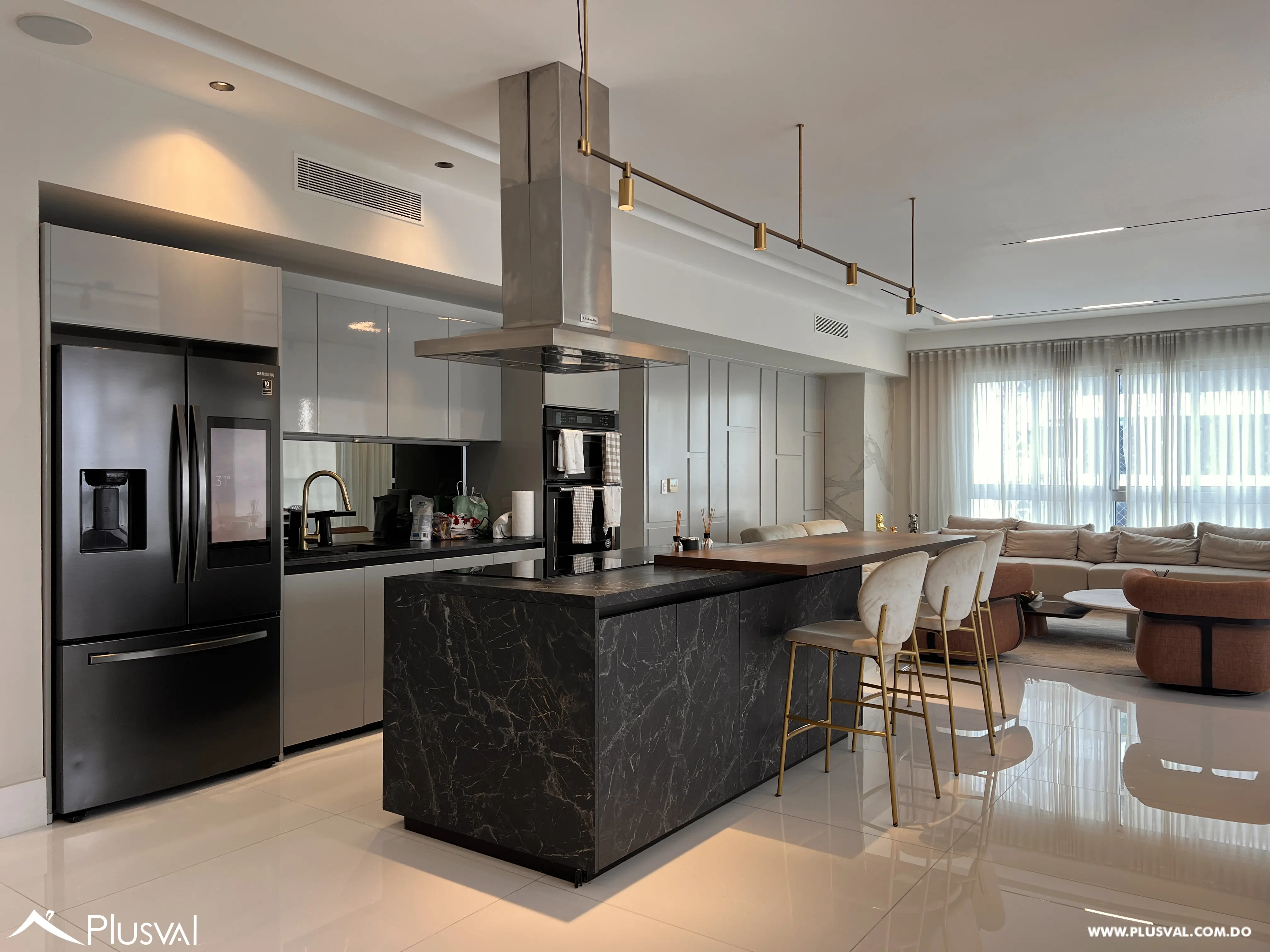 Amplio e Iluminado apartamento de venta en Piantini, piso alto y 5 parqueos 532890