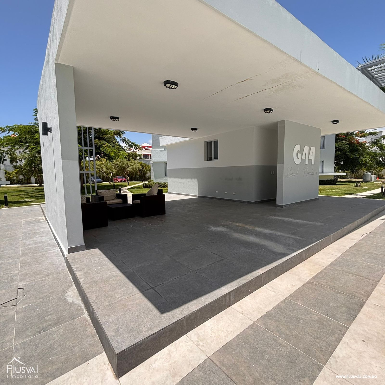 Apartamento en Venta de 2 Hab, en White sands 449999