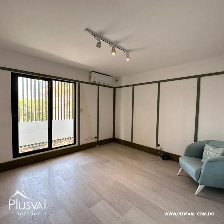 En Piantini , local en 2do piso en alquiler . Solo ofic administrativas 276010