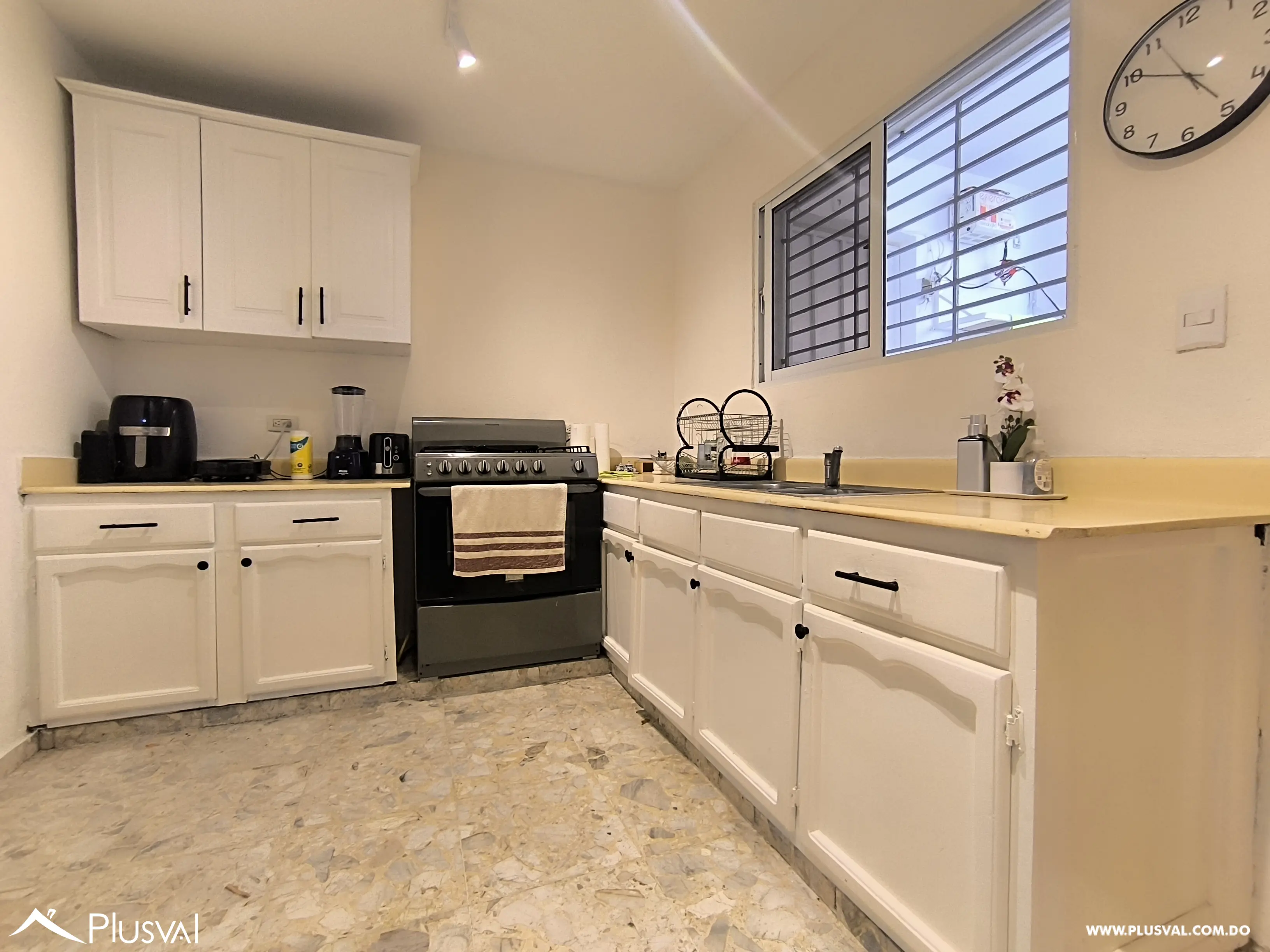 Apartamento en venta de 3 habitaciones con balcón en Naco 480748