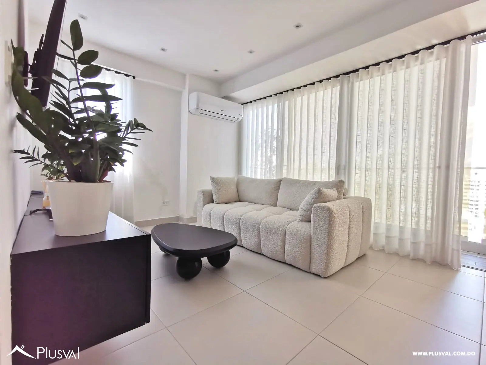 Excelente apartamento en venta en piso alto en Naco 461013