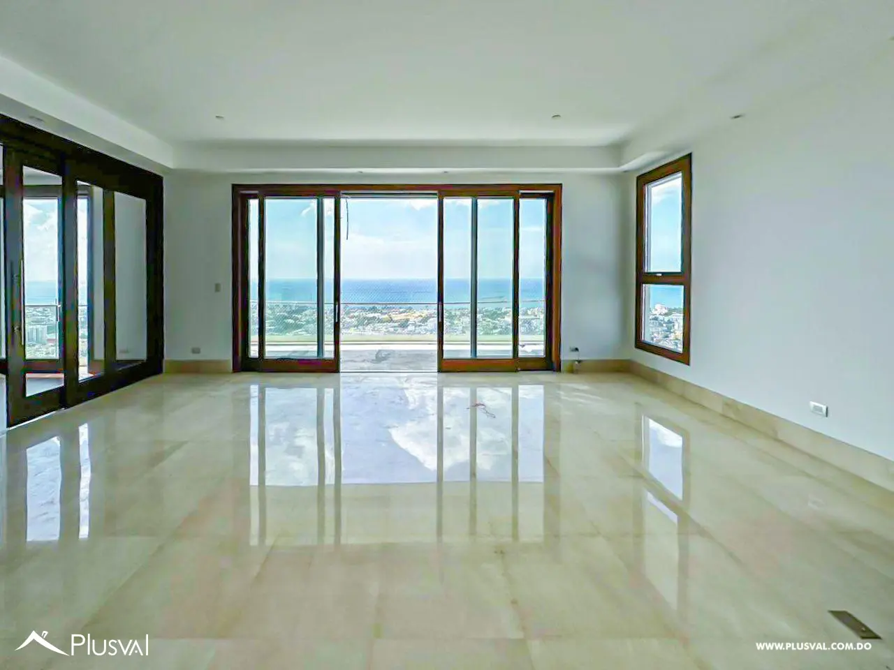 Apartamento en alquiler en Anacaona con vista al mar, 4 habitaciones y family 513331