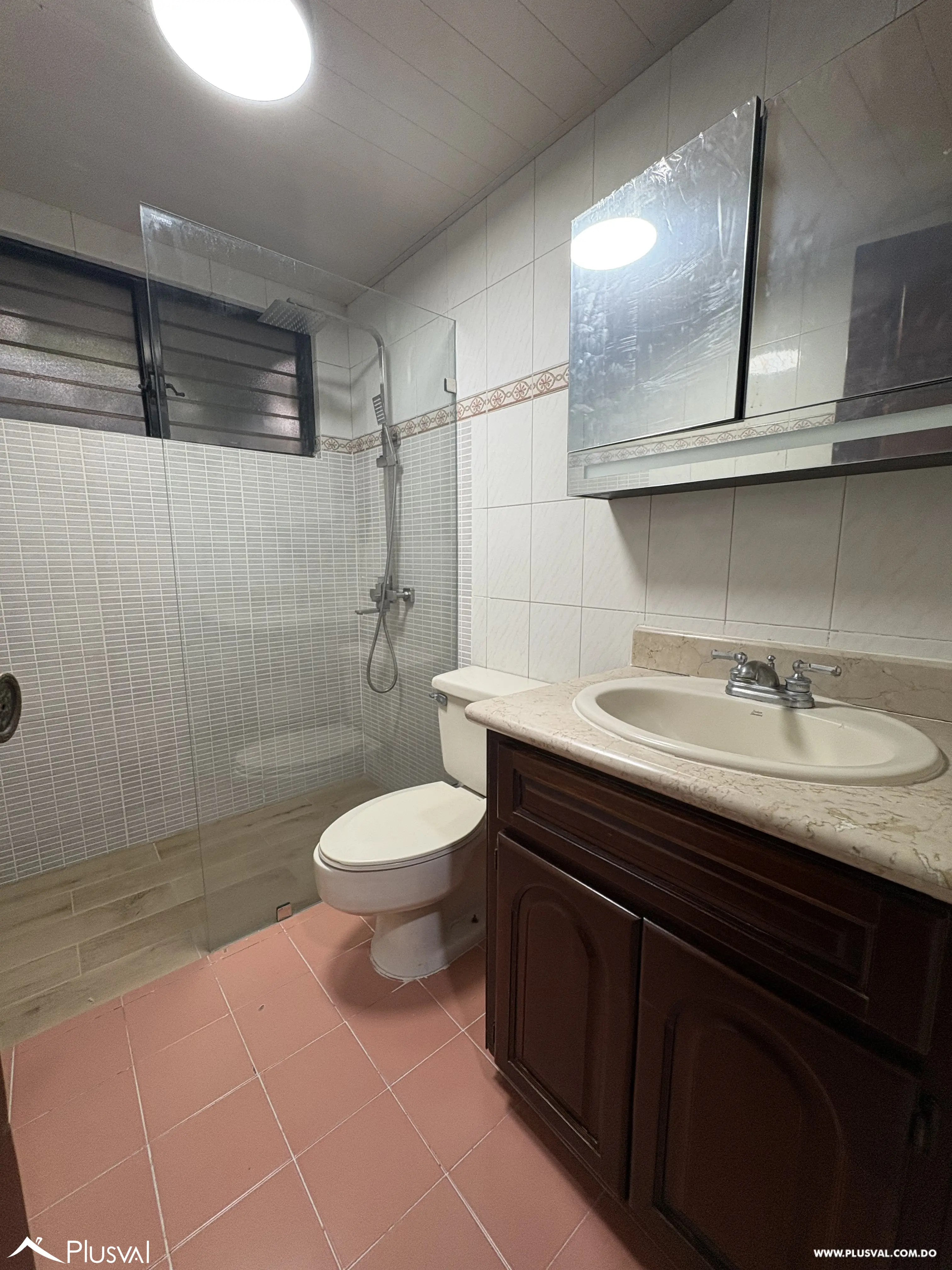Apartamento en Alquiler en el Naco, Clásico, amplio y muy bien cuidado 507594