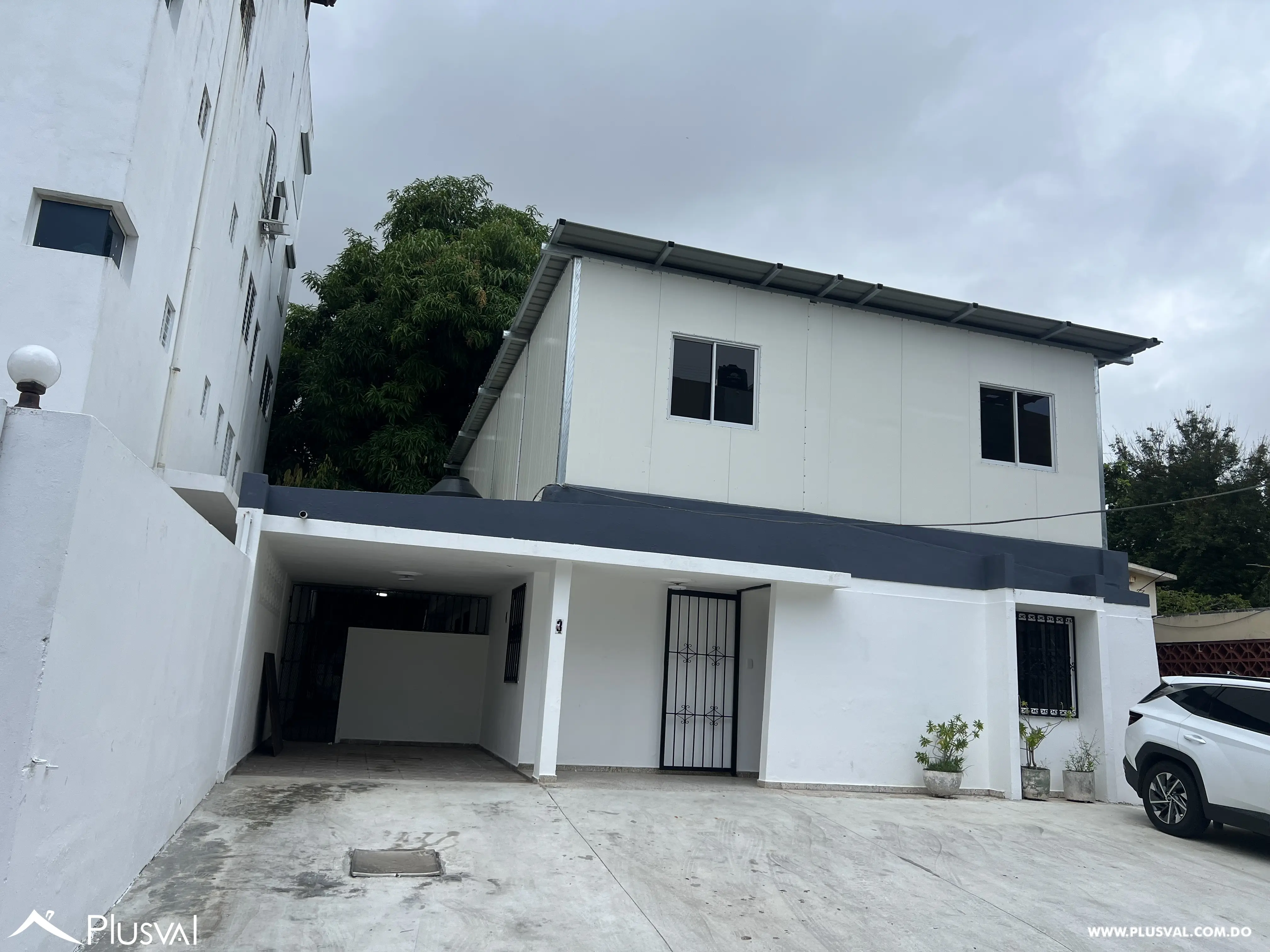 Amplio local en alquiler en Mirador Sur. 470194