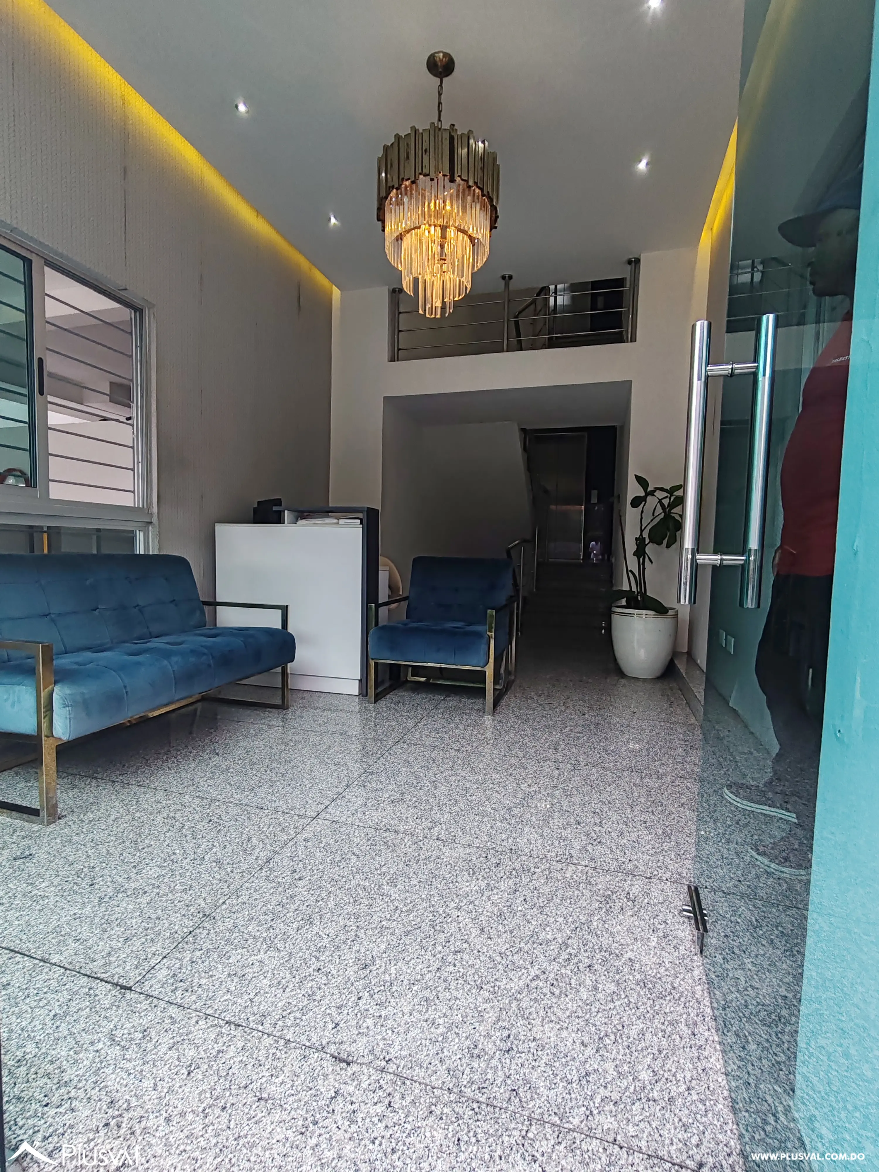 Amplio apartamento  en Mirador Sur, 5to piso 477404