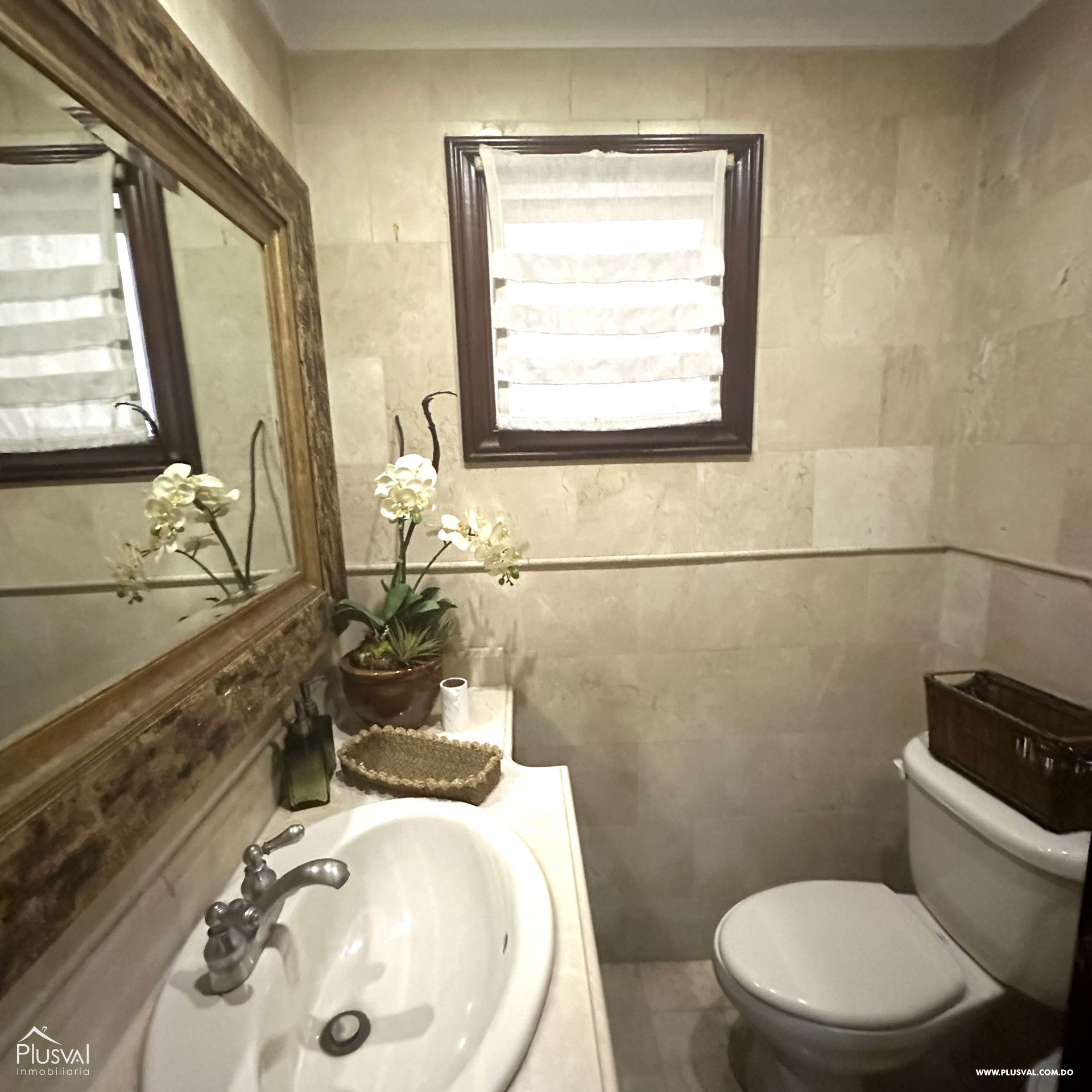 Apartamento de alquiler amueblado en Piantini 374031