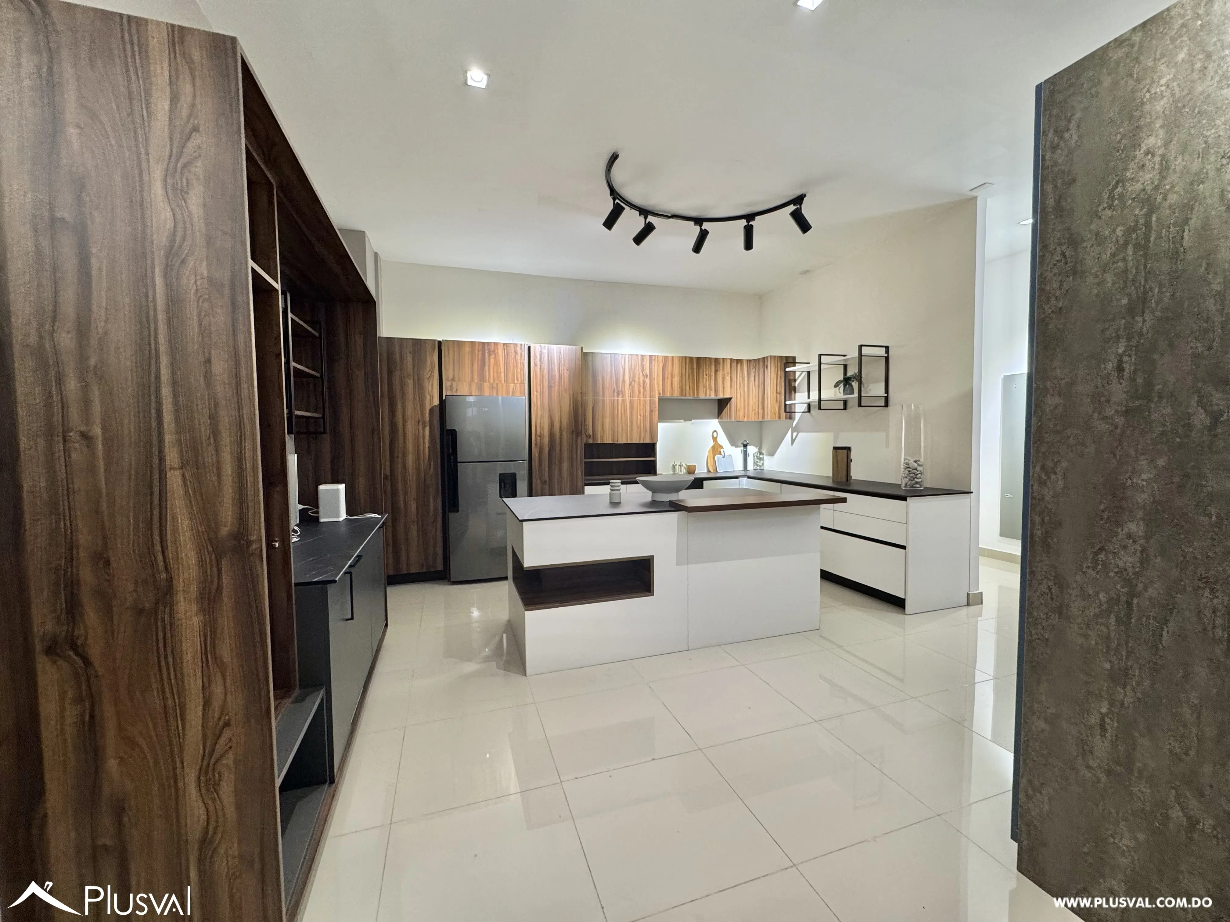 Alquilo Excelente Nave de 800 mt2 en La Zona Industrial de Herrera 482726