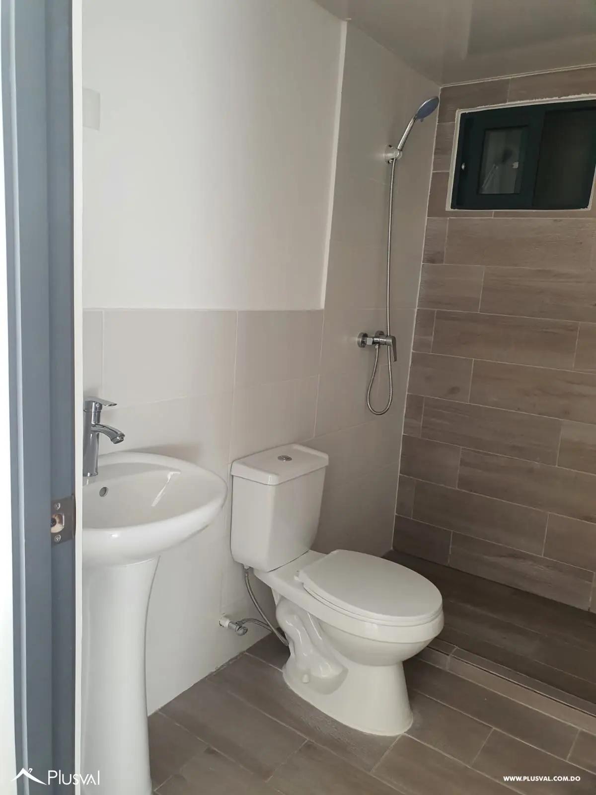 Apartamento en 4to Nivel con Casa Club en Jardines III - Bávaro 487588