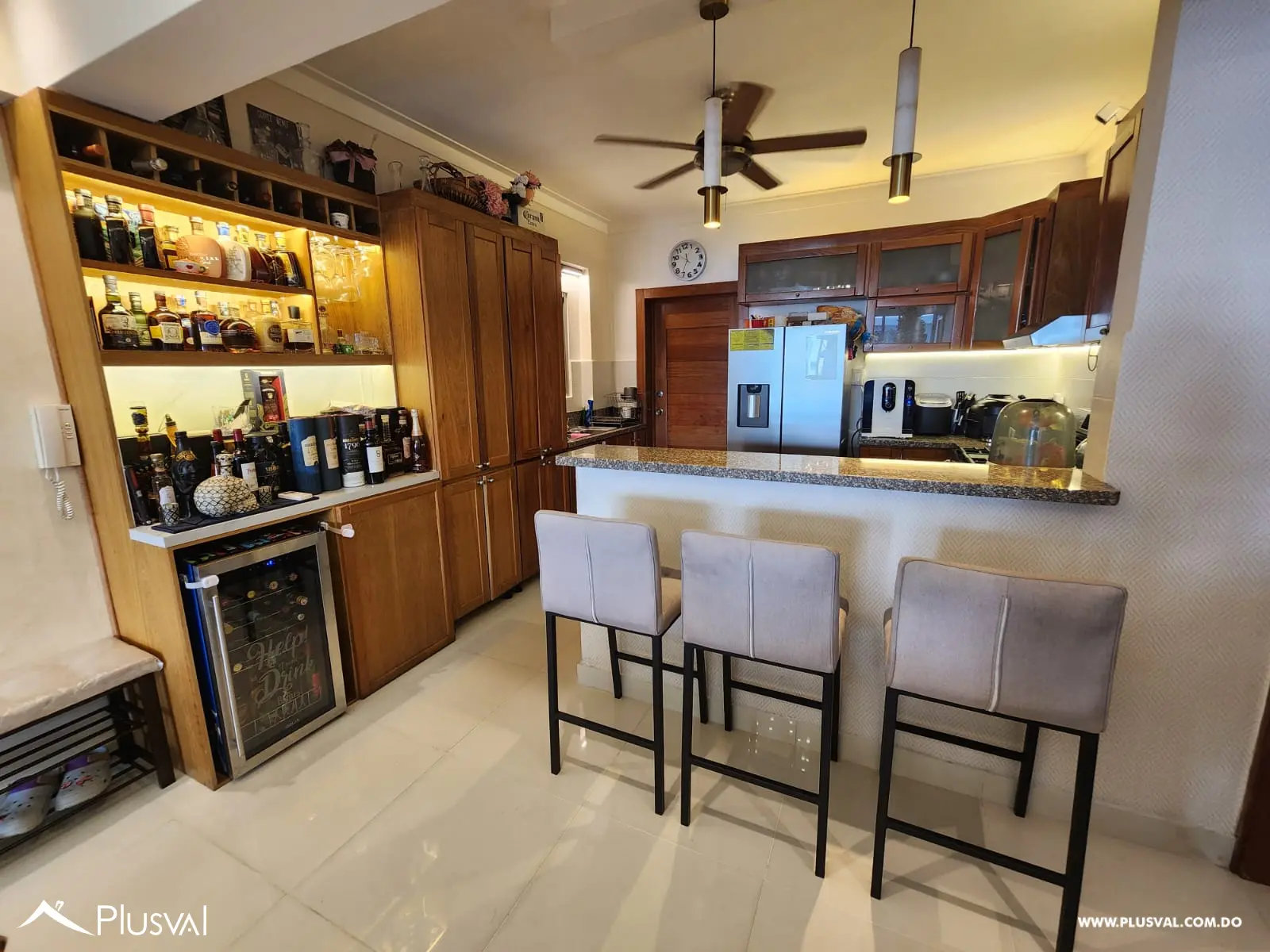Apartamento de 3 habitaciones en  Evaristo Morales 480447