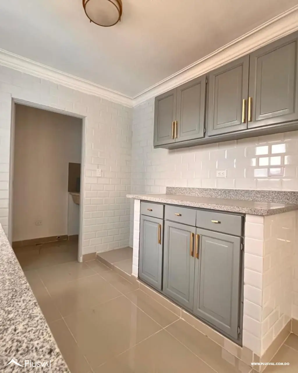 Apartamento Renovado en Venta de 3 hab. en Santiago 502301