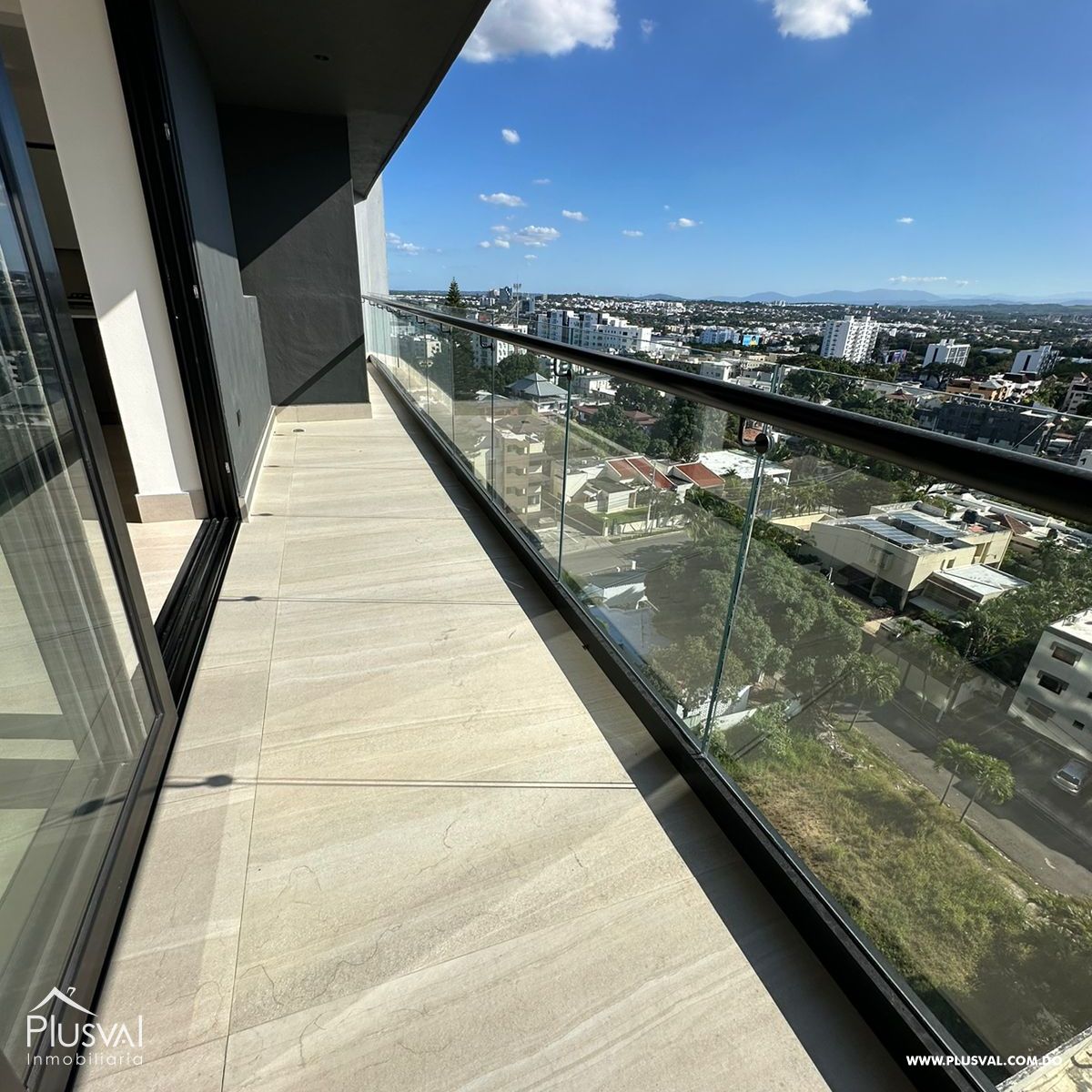 Exclusivo apartamento de 3 habitaciones  ubicado en La Esmeralda 409885