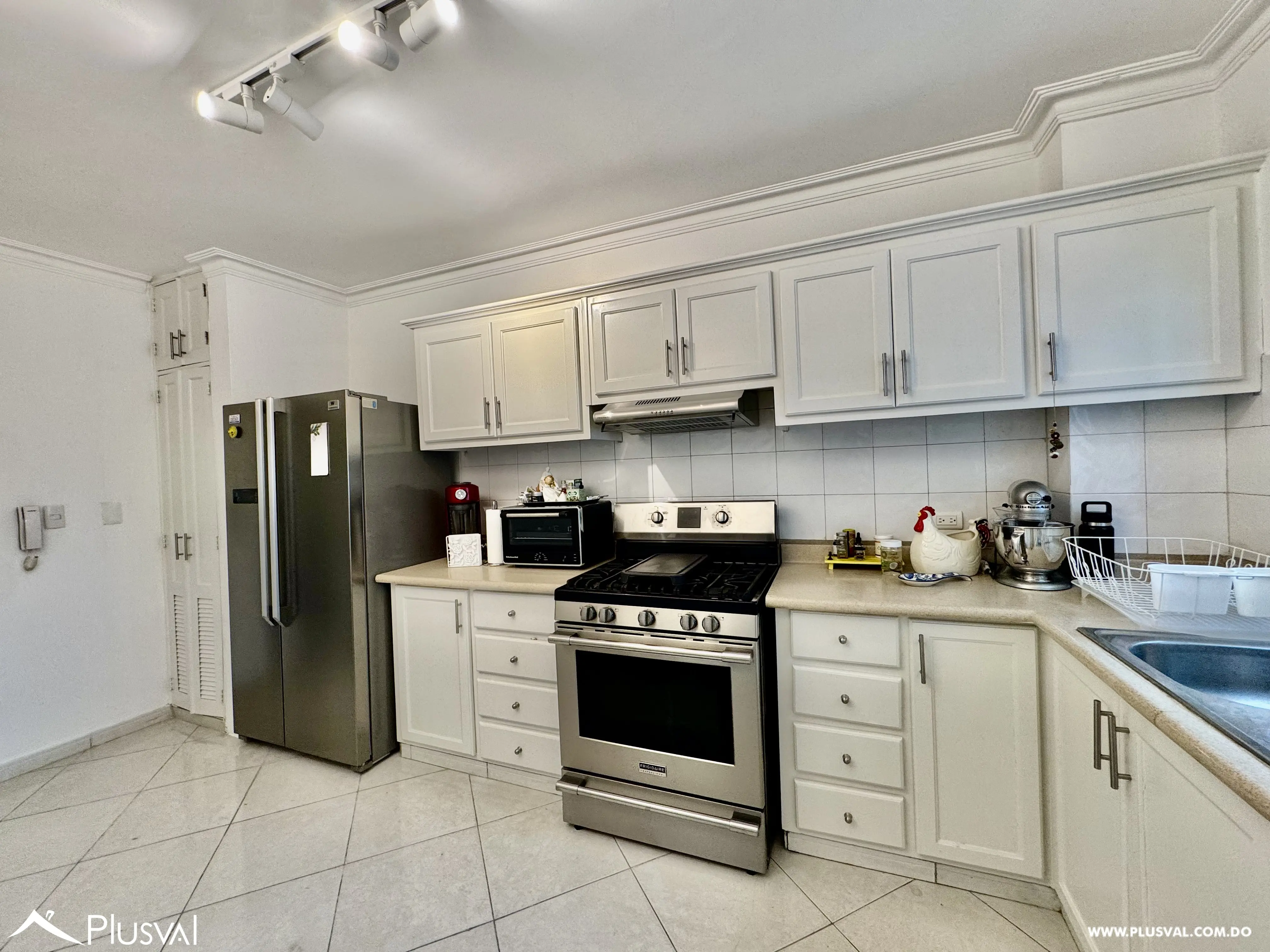 Alquilo Excelente Apto en el Corazon de Naco 482713