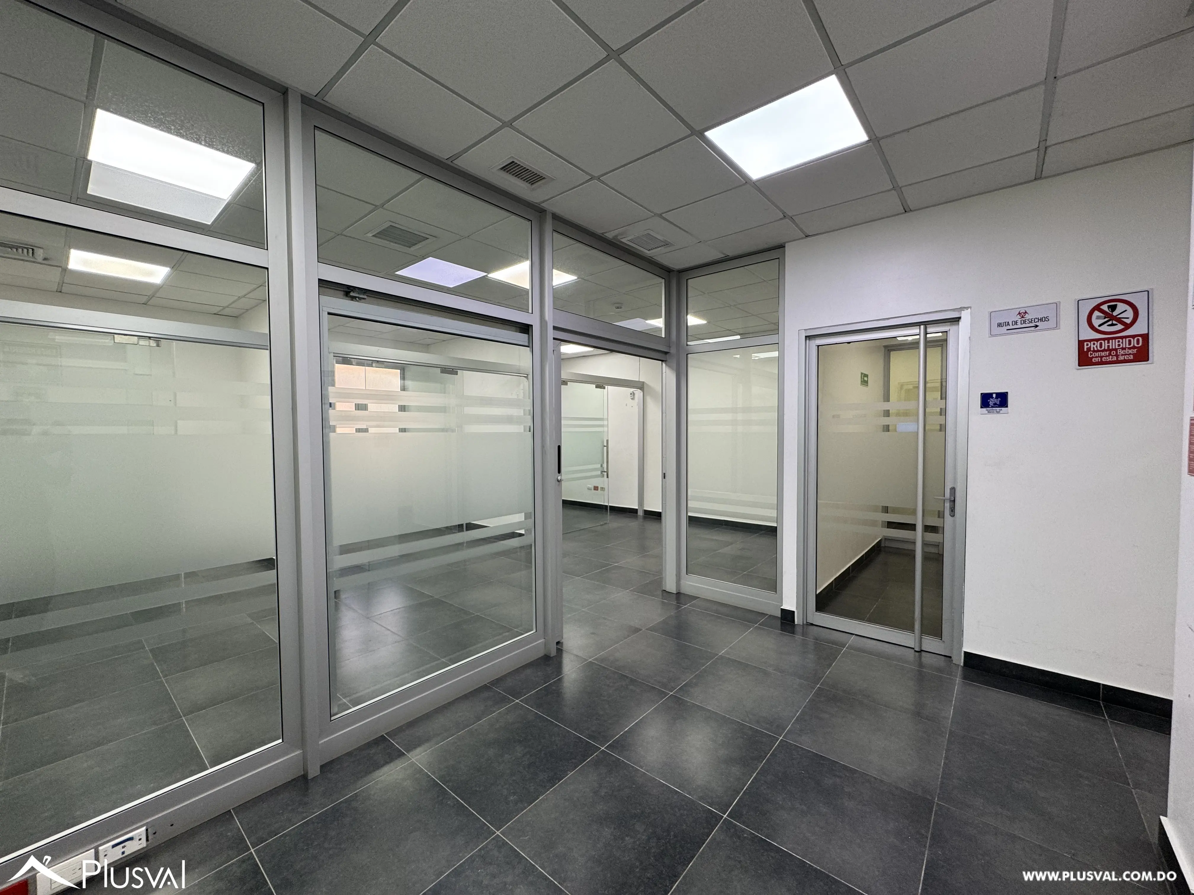 Edificio Comercial En Alquiler 496918