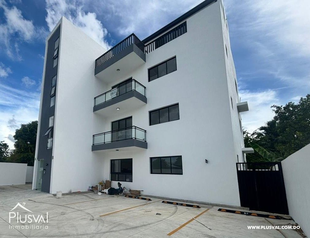 Apartamento en Venta con Estudio Privado 464598