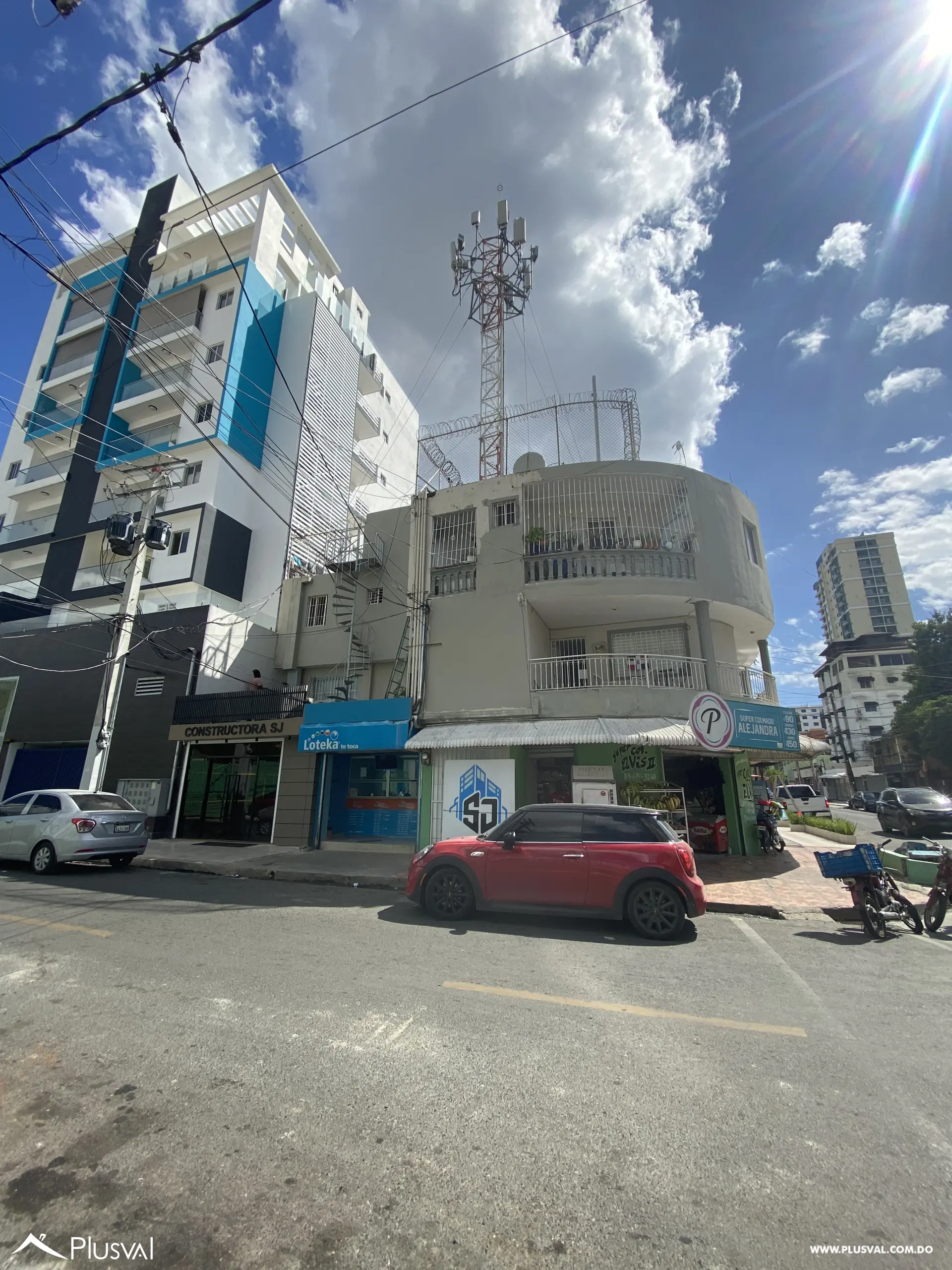 VENTA Edificio Comercial / Residencial bien ubicado en Alma Rosa I. 489926
