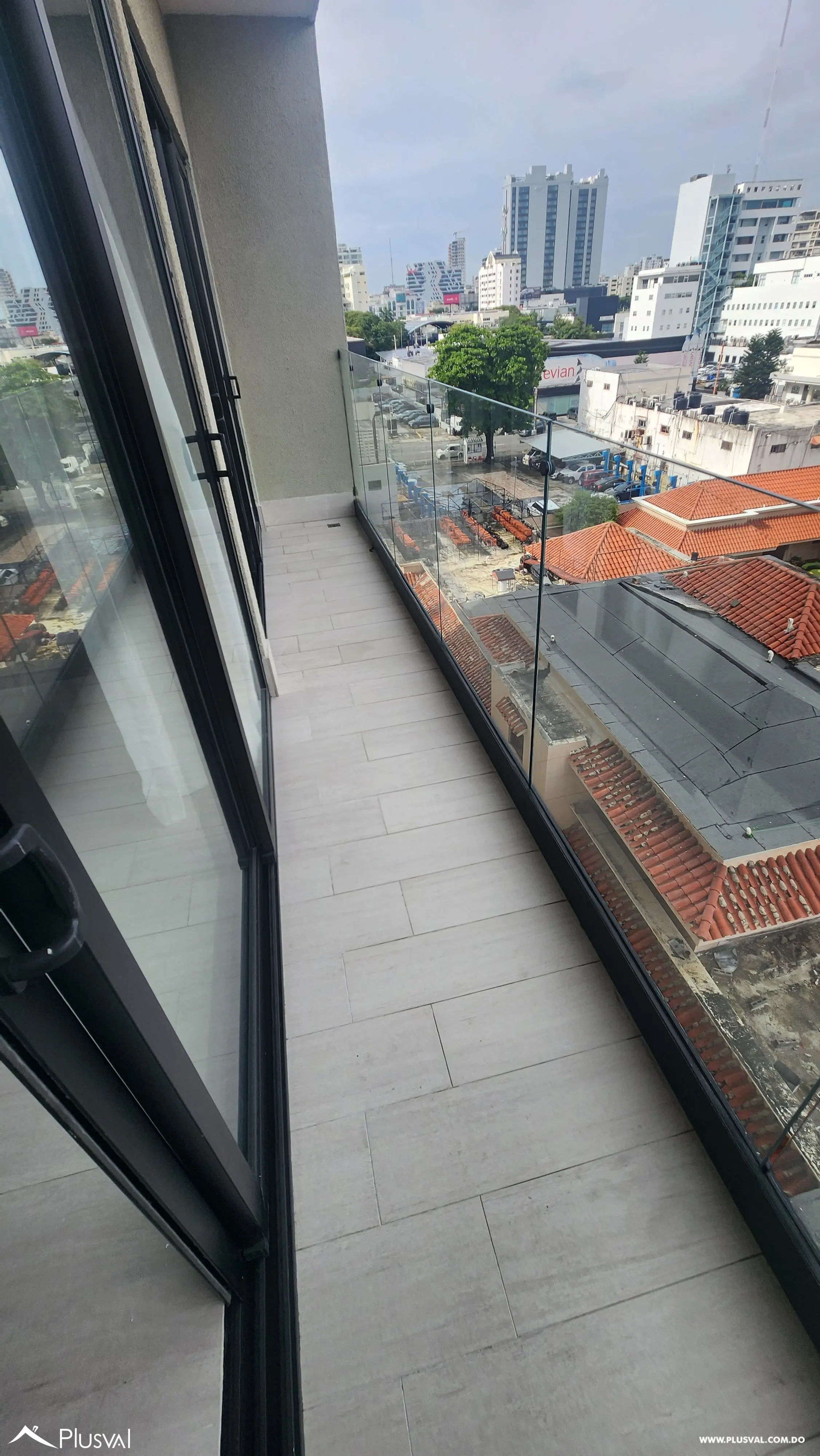 Se alquila 1 habitacion en Piantini. 469460