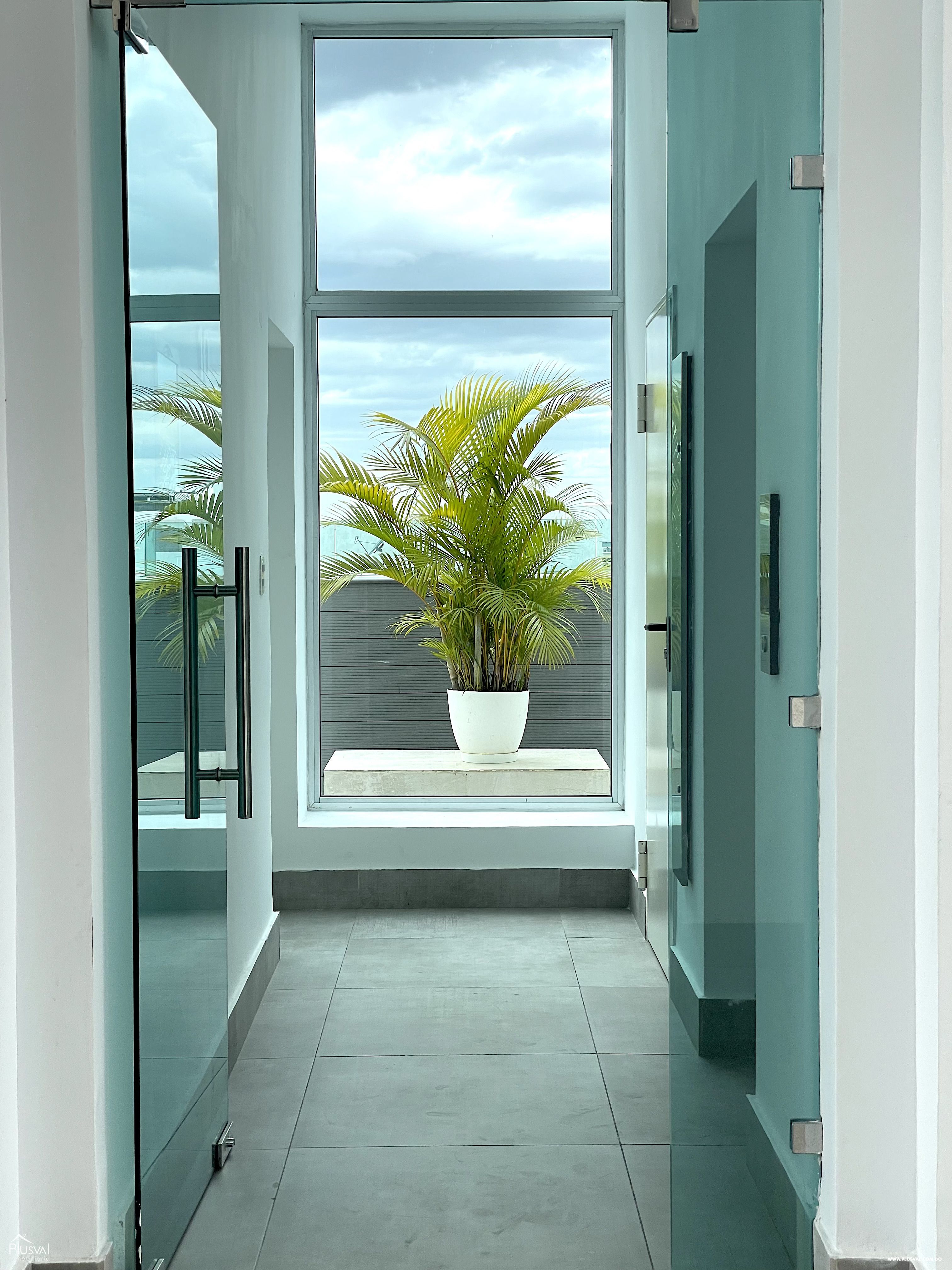 Apartamento en alquiler con línea blanca en La Julia 533969