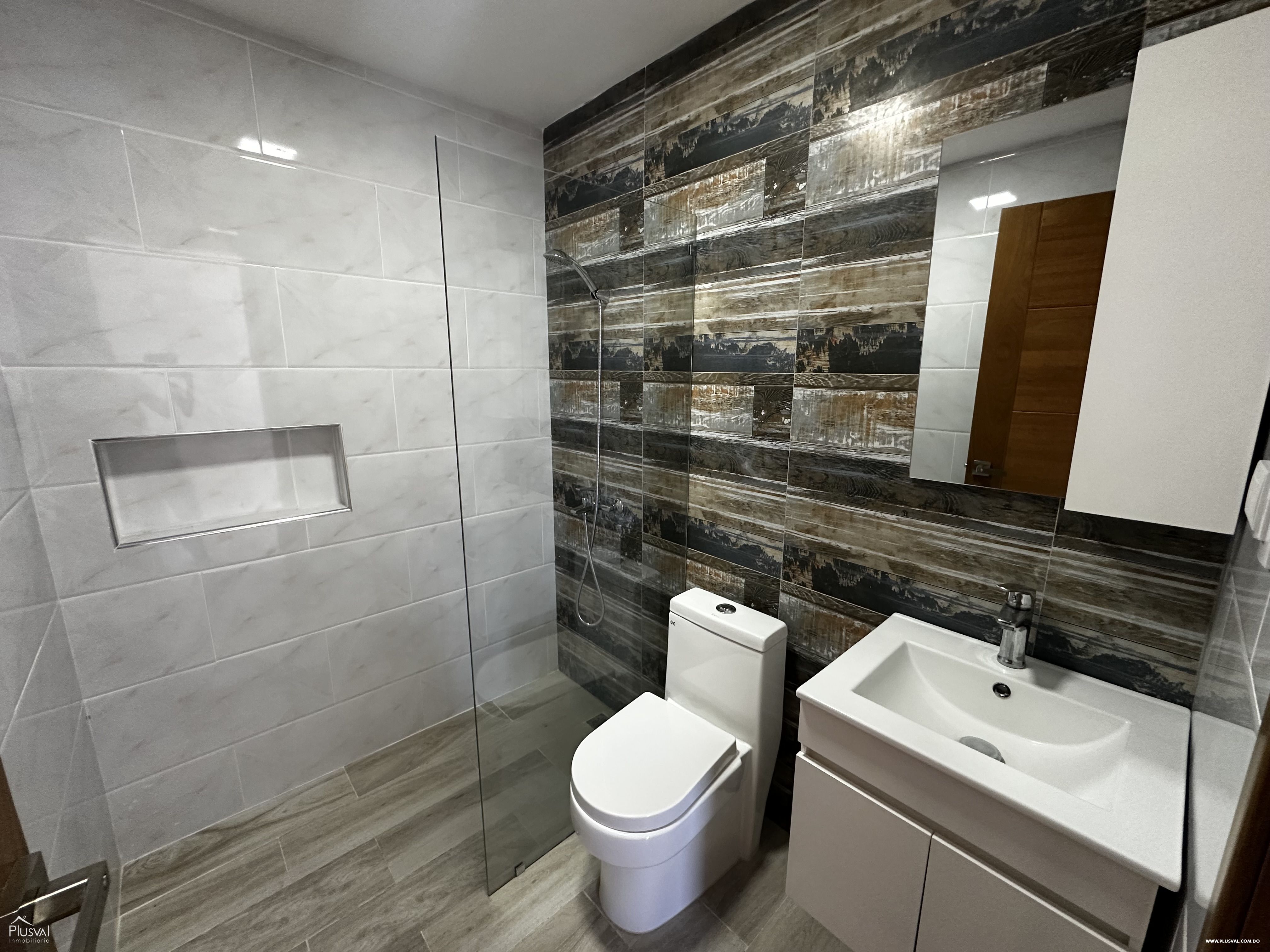 Cómodo apartamento de 2 habitaciones en el centro de Naco 440431