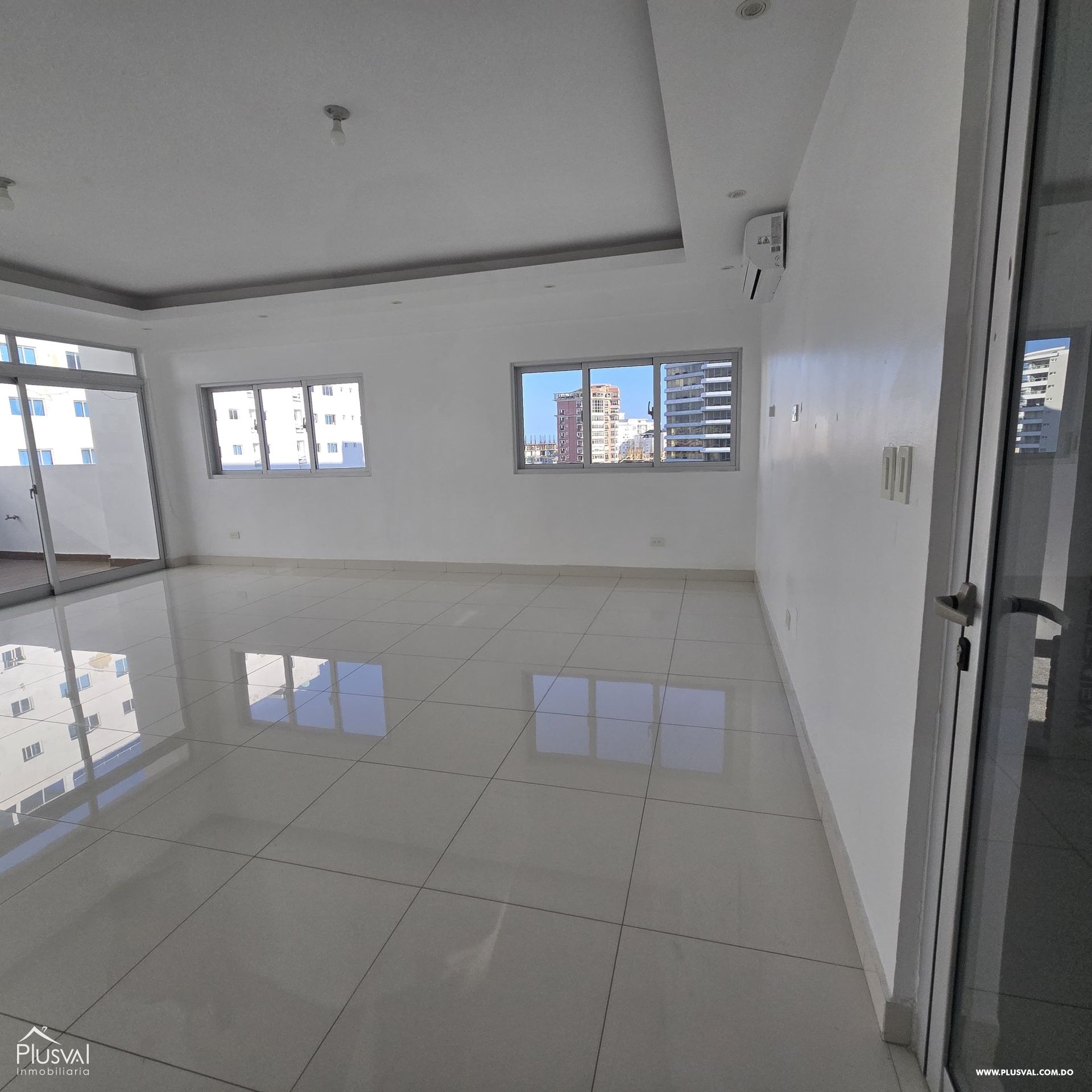Apartamento Moderno en Venta en El Vergel – 2 Habitaciones + Servicio | 111 m² | Torre con Amenidades 414777