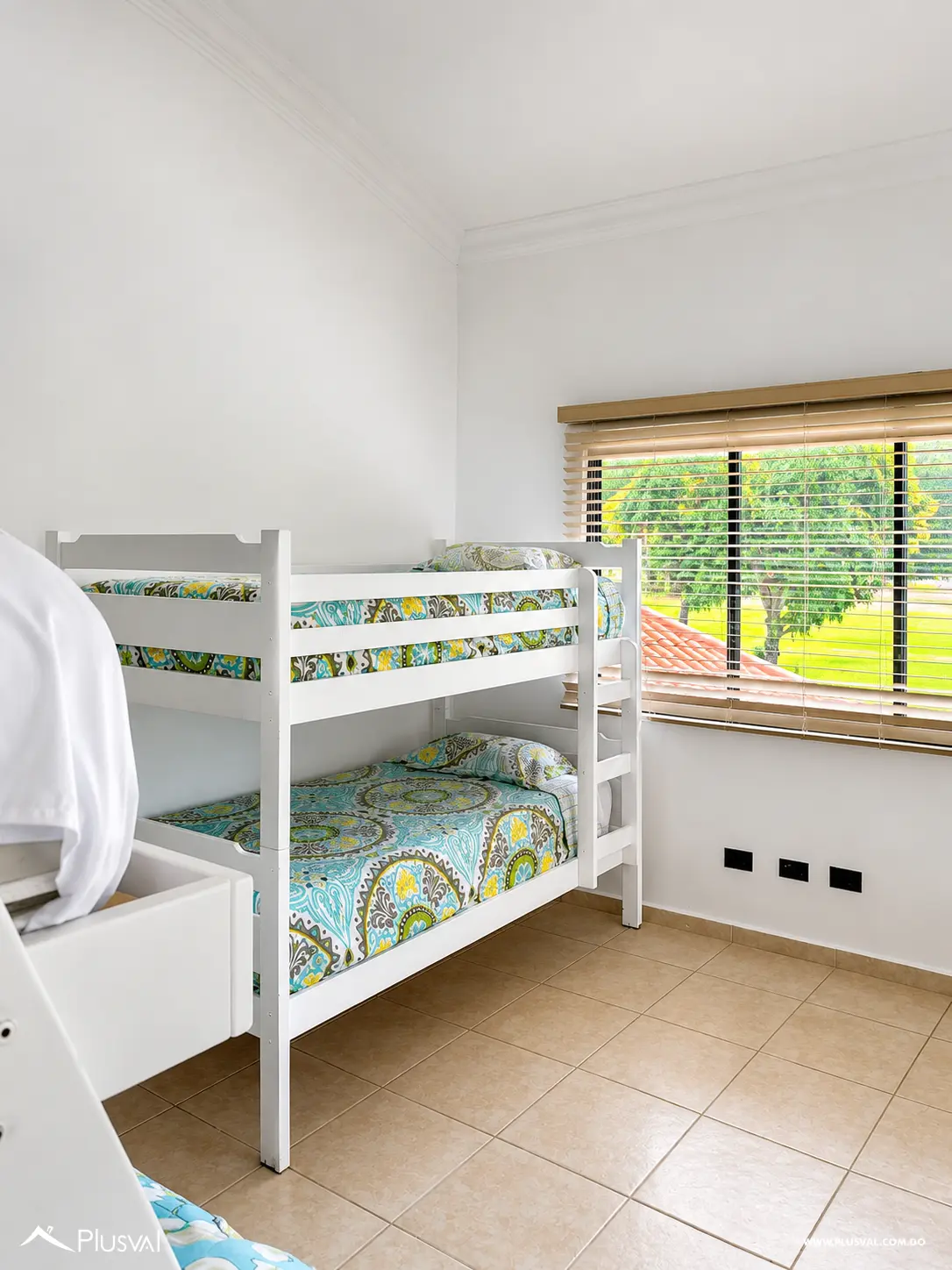 Villa Amueblada en Venta con Jacuzzi y Vista al Campo de Golf en Metro Country Club 504766