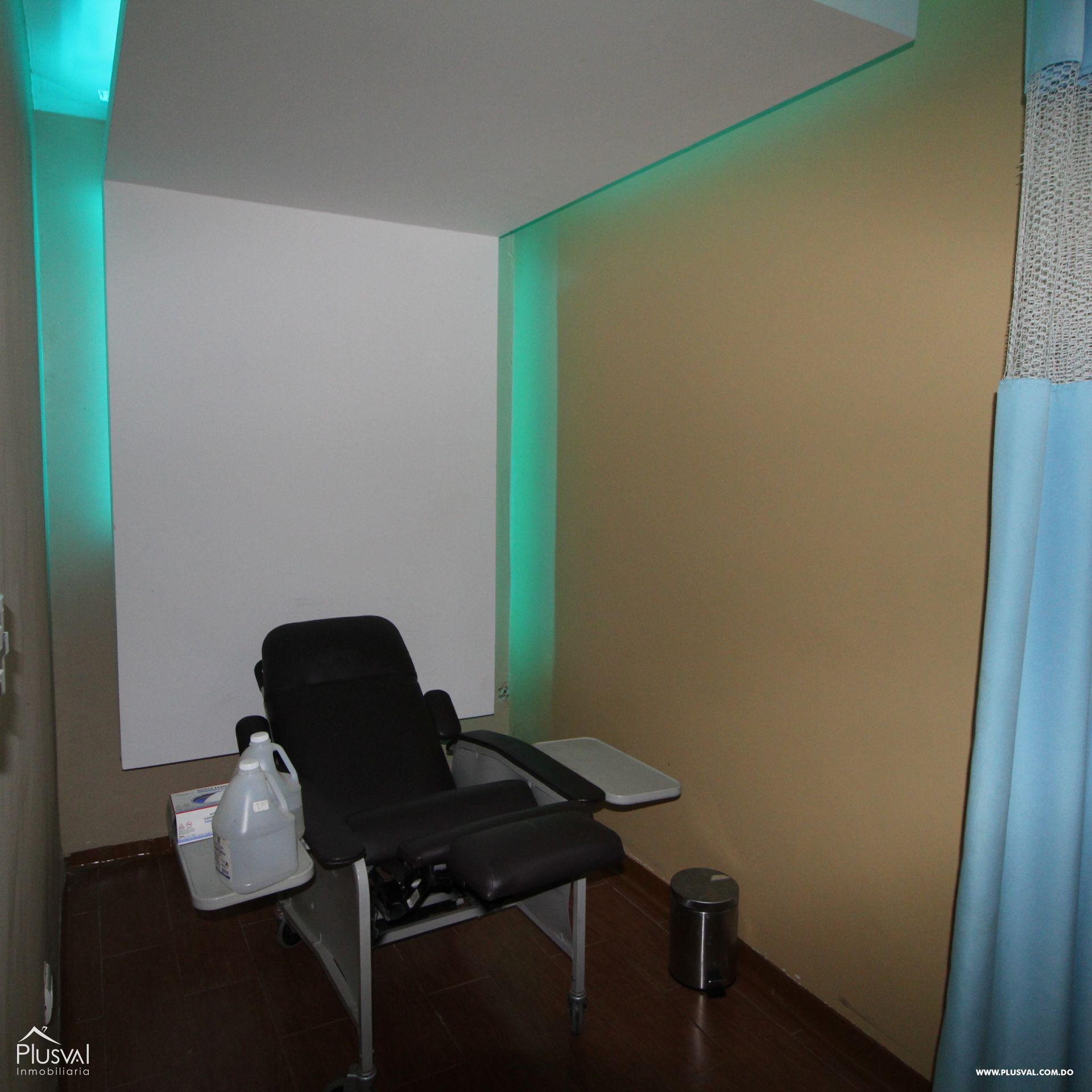 Amplio terreno en venta  ubicado en la Máximo Gómez . 209976