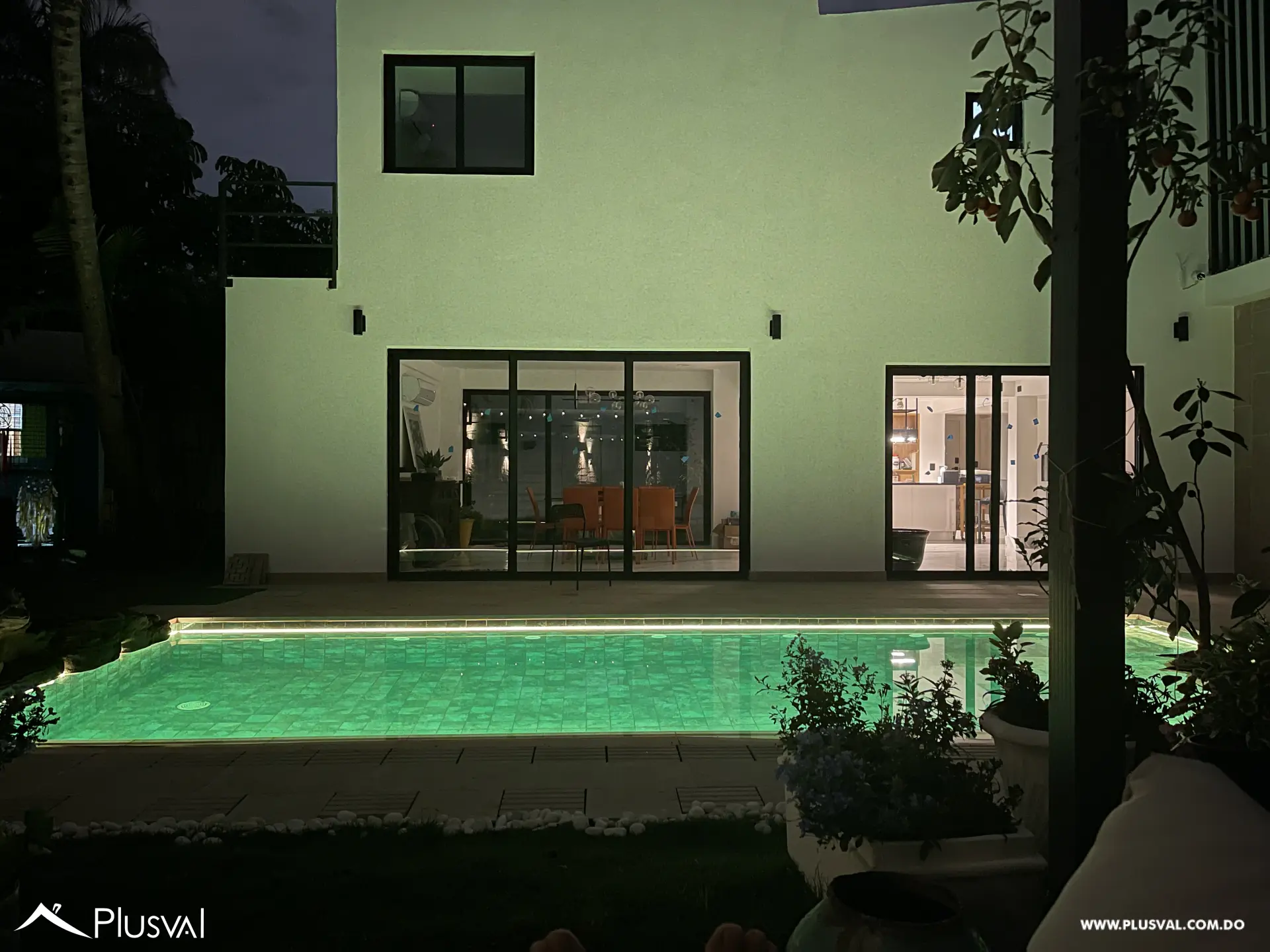 Casa Inteligente con Paneles Solares, Tesla Powerwall y Piscina en Las Praderas 488008