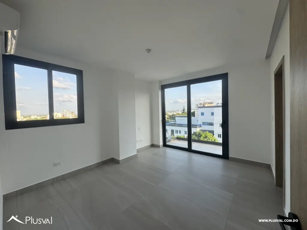 Apartamento de 2 habitaciones en alquiler en el exclusivo sector La Esmeralda. 469510