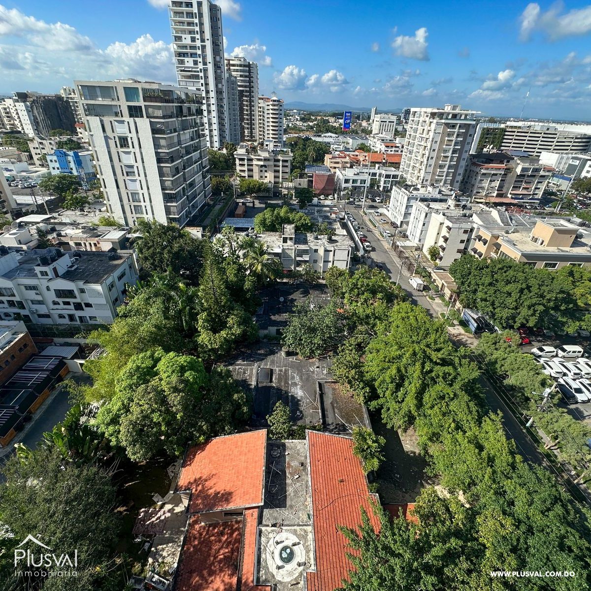 Casa en alquiler la mejor zona de Piantini 411171