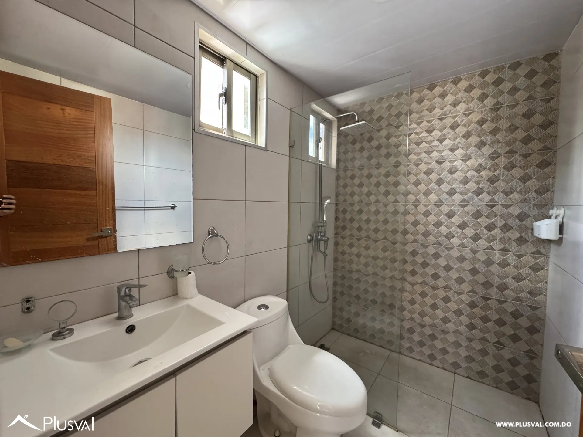 Apartamento en alquiler en torre moderna con vista a la ciudad | 3 habitaciones 530641
