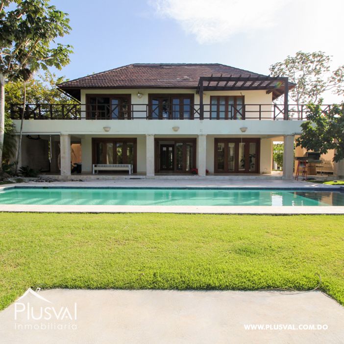 Amplia villa en venta en Cap Cana 209703